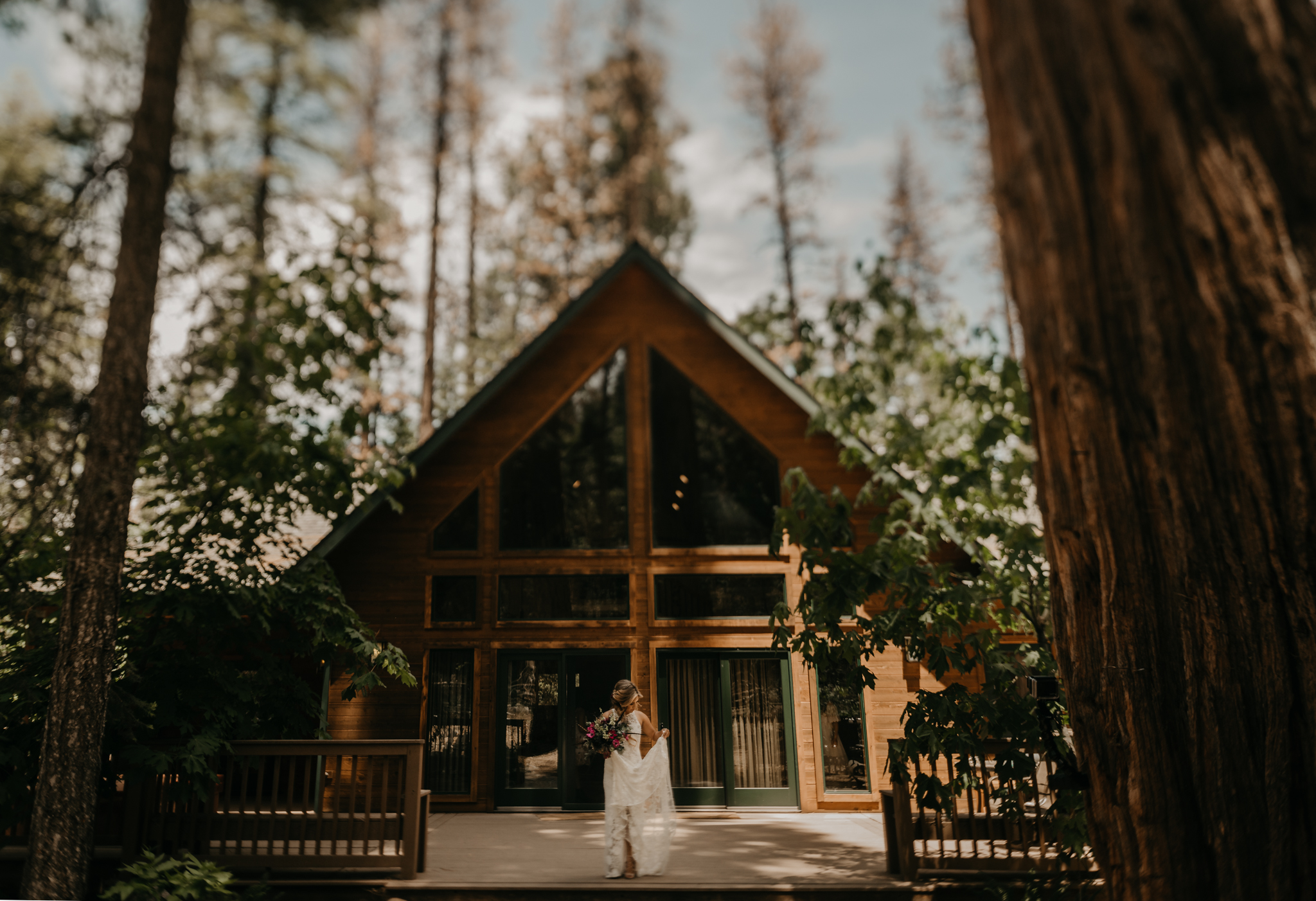 © Isaiah + Taylor Photography - Evergreen Lodge Destination Yoesmite Wedding - Los Angeles Wedding Photographer-045.jpg