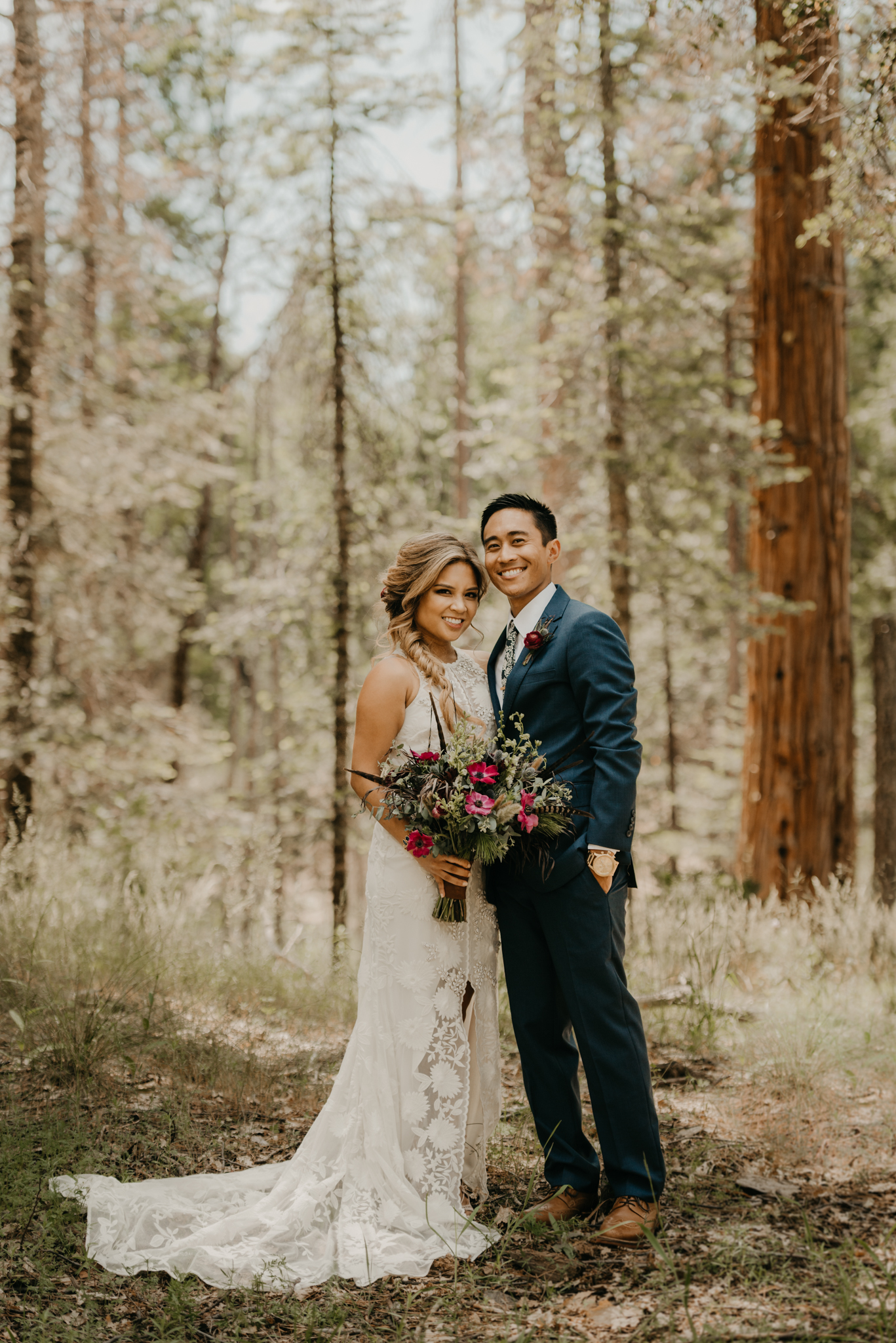 © Isaiah + Taylor Photography - Evergreen Lodge Destination Yoesmite Wedding - Los Angeles Wedding Photographer-076.jpg