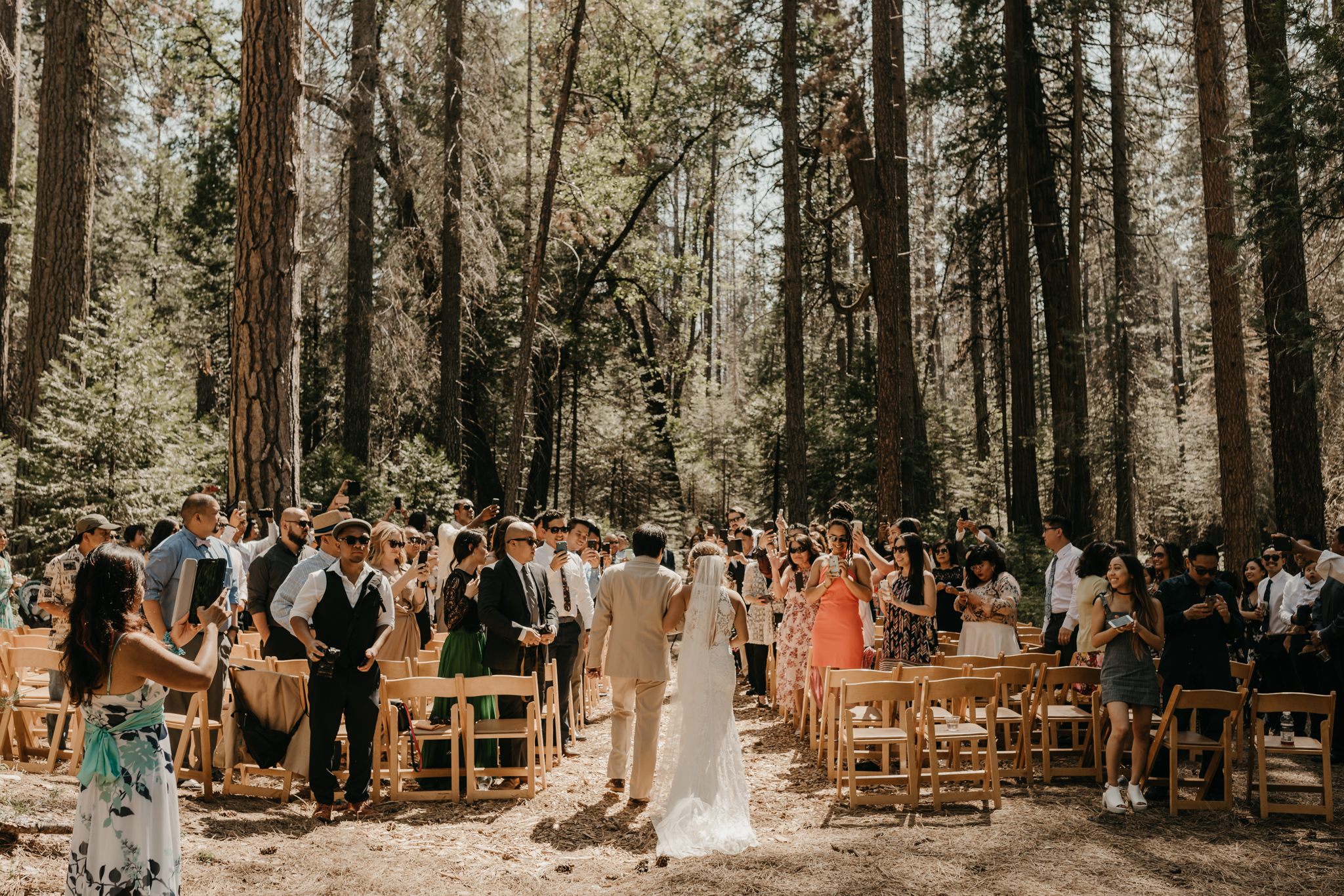 © Isaiah + Taylor Photography - Evergreen Lodge Destination Yoesmite Wedding - Los Angeles Wedding Photographer-108.jpg