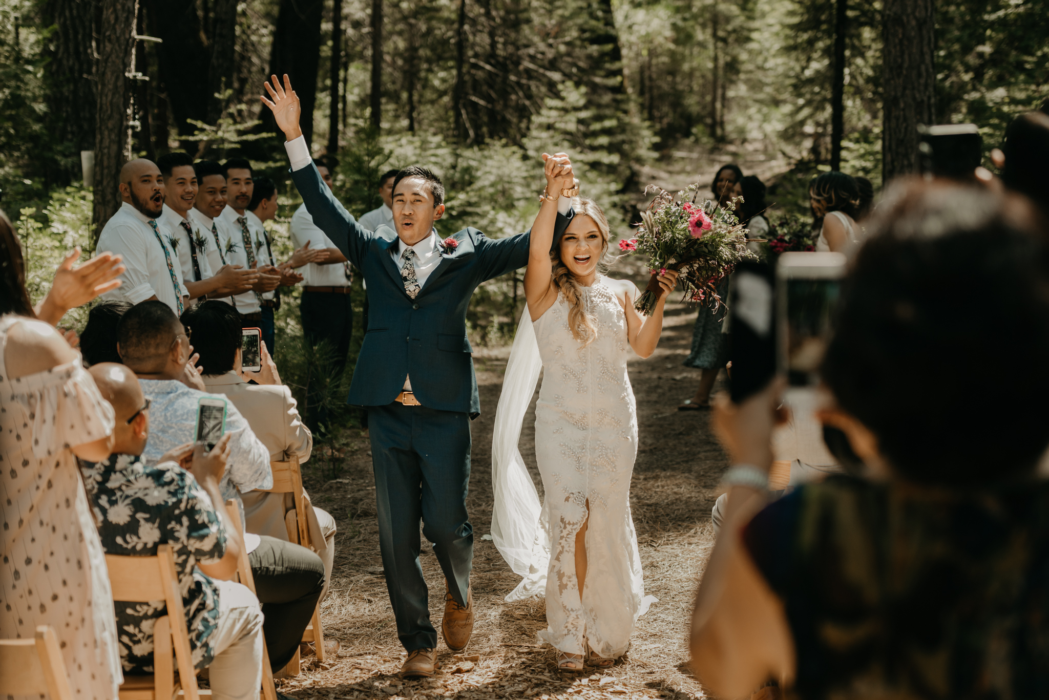 © Isaiah + Taylor Photography - Evergreen Lodge Destination Yoesmite Wedding - Los Angeles Wedding Photographer-122.jpg