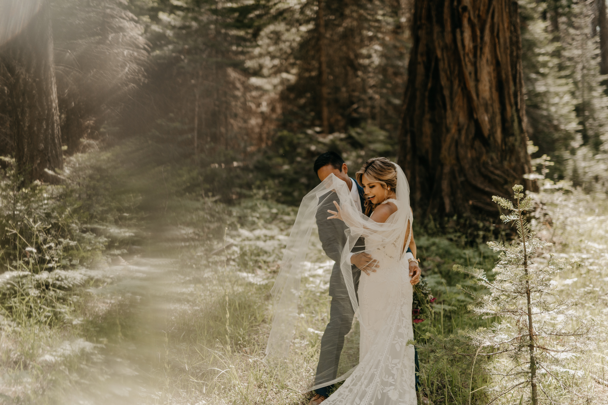 © Isaiah + Taylor Photography - Evergreen Lodge Destination Yoesmite Wedding - Los Angeles Wedding Photographer-143.jpg
