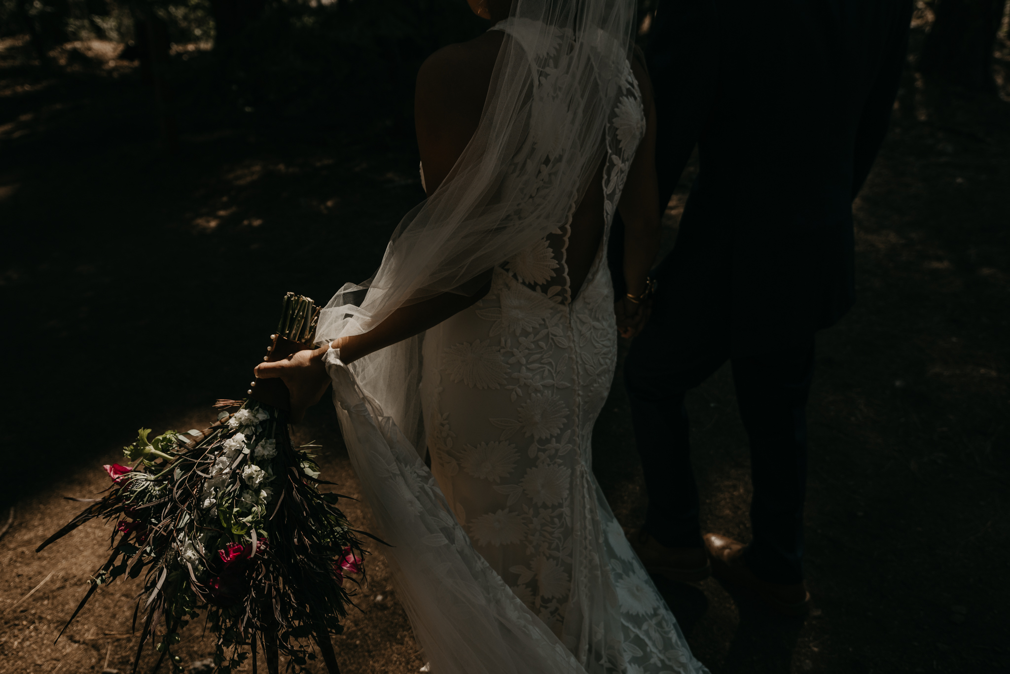 © Isaiah + Taylor Photography - Evergreen Lodge Destination Yoesmite Wedding - Los Angeles Wedding Photographer-150.jpg