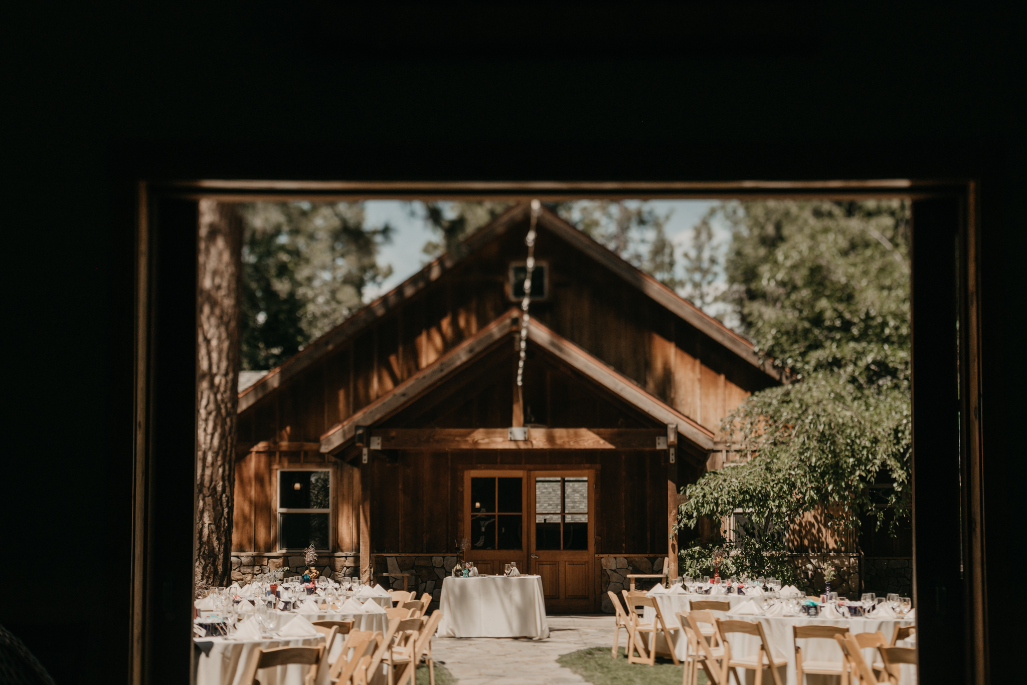 © Isaiah + Taylor Photography - Evergreen Lodge Destination Yoesmite Wedding - Los Angeles Wedding Photographer-158.jpg