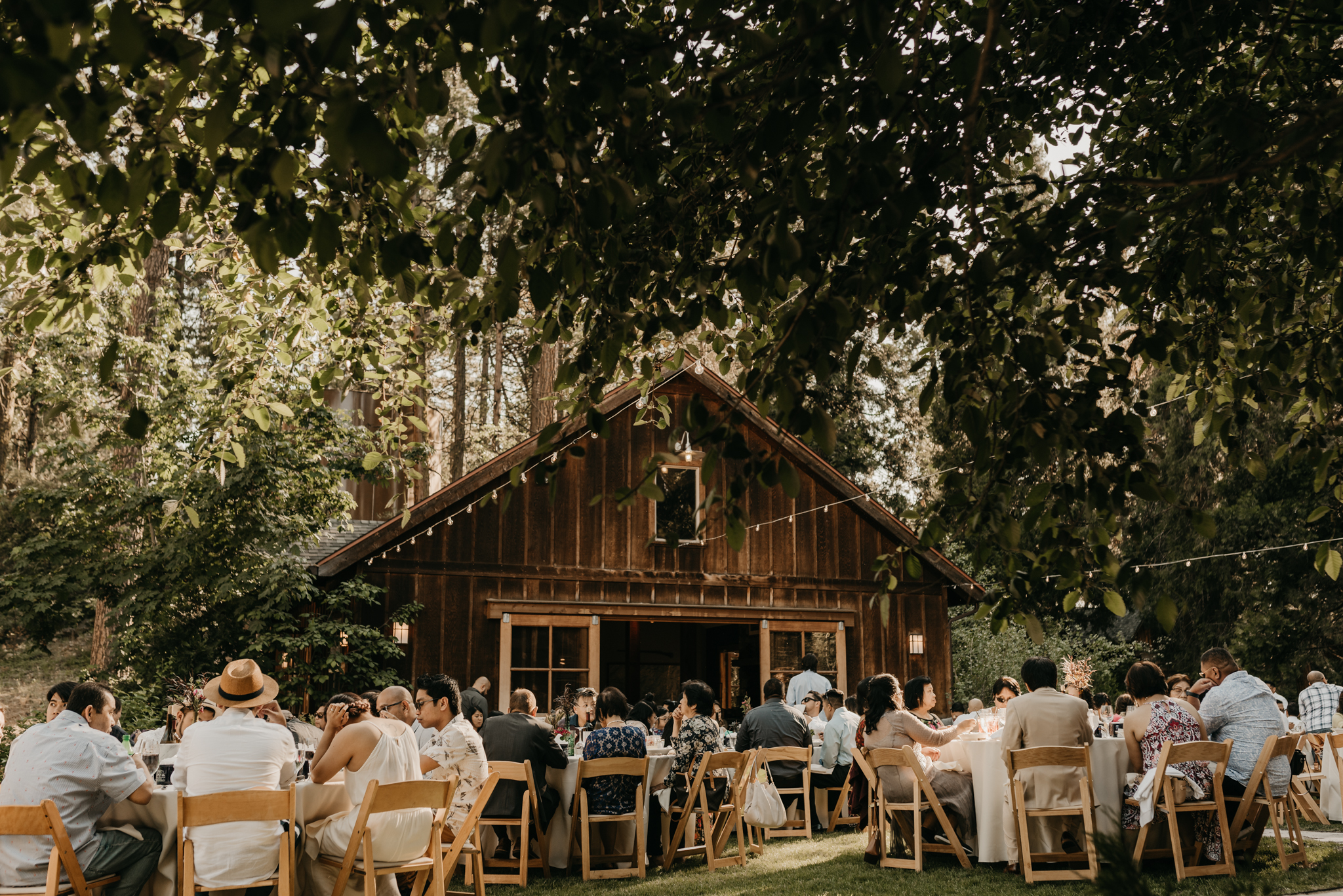 © Isaiah + Taylor Photography - Evergreen Lodge Destination Yoesmite Wedding - Los Angeles Wedding Photographer-160.jpg