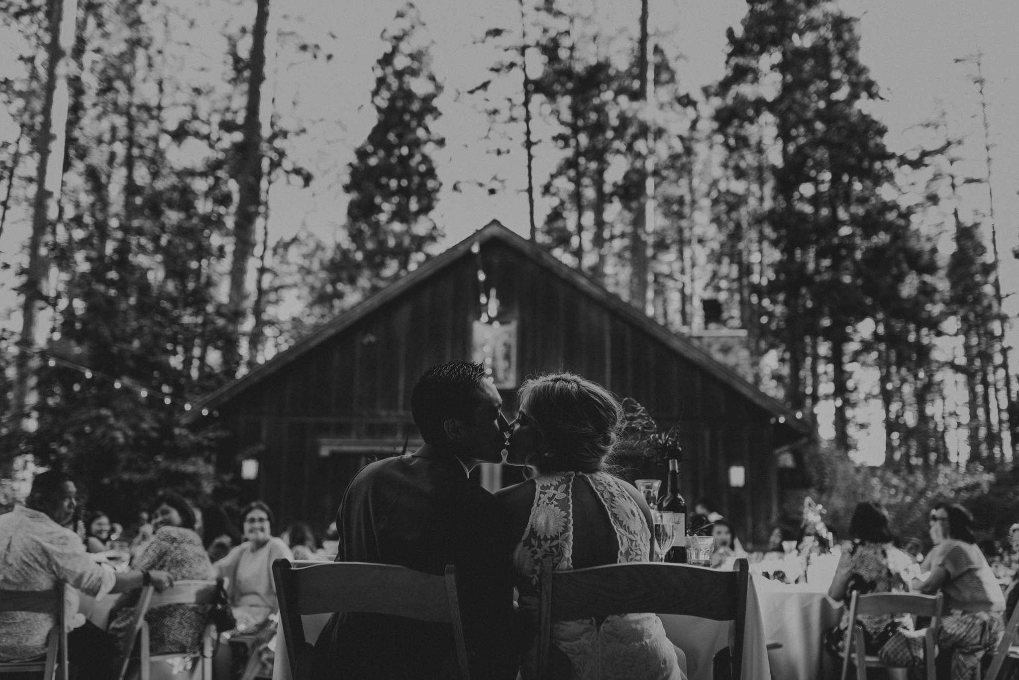 © Isaiah + Taylor Photography - Evergreen Lodge Destination Yoesmite Wedding - Los Angeles Wedding Photographer-168.jpg