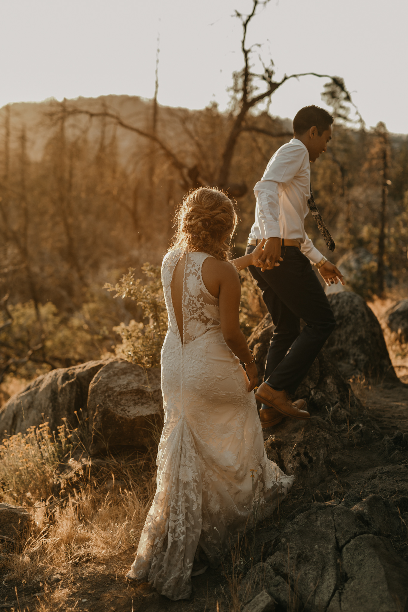 © Isaiah + Taylor Photography - Evergreen Lodge Destination Yoesmite Wedding - Los Angeles Wedding Photographer-213.jpg