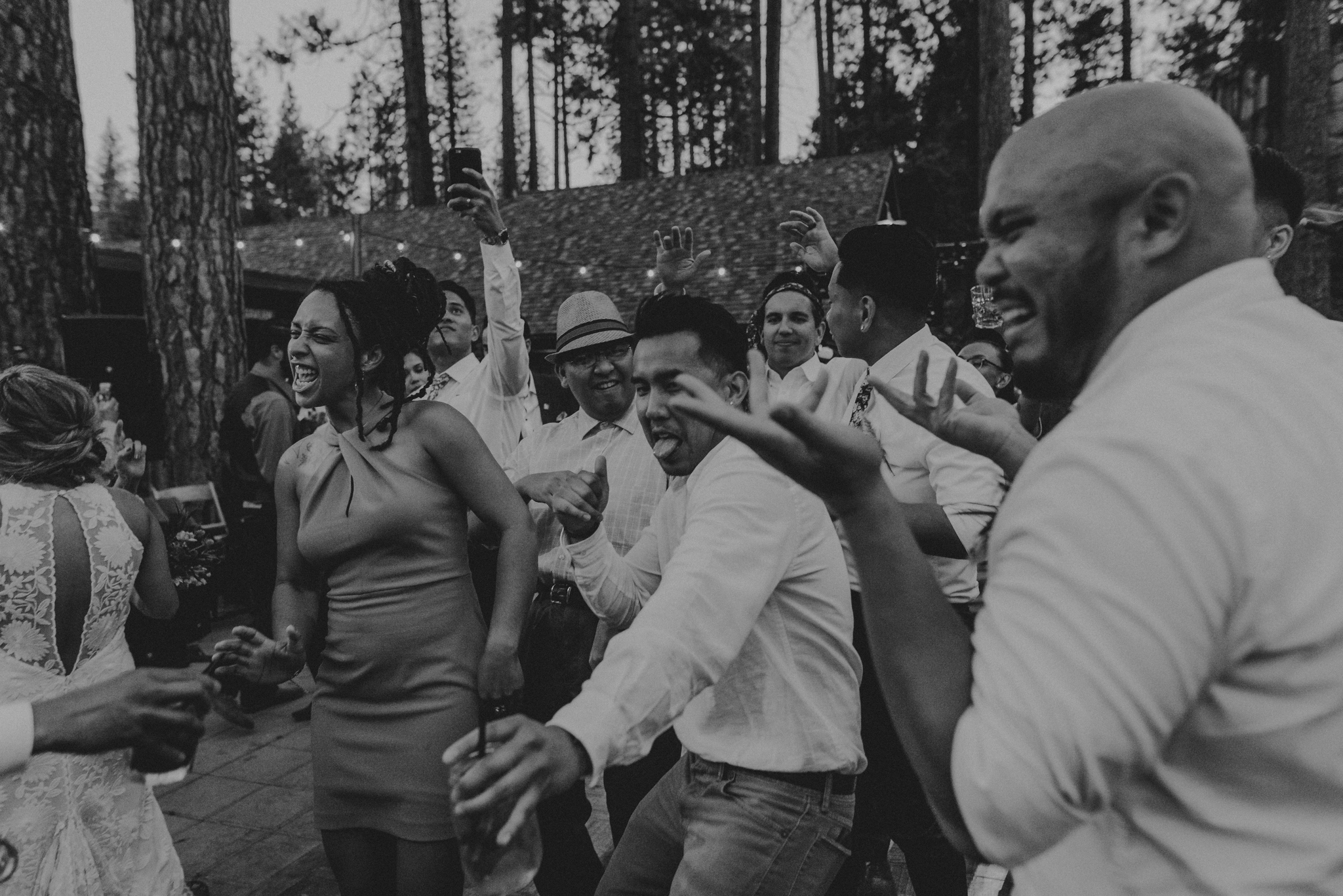 © Isaiah + Taylor Photography - Evergreen Lodge Destination Yoesmite Wedding - Los Angeles Wedding Photographer-237.jpg