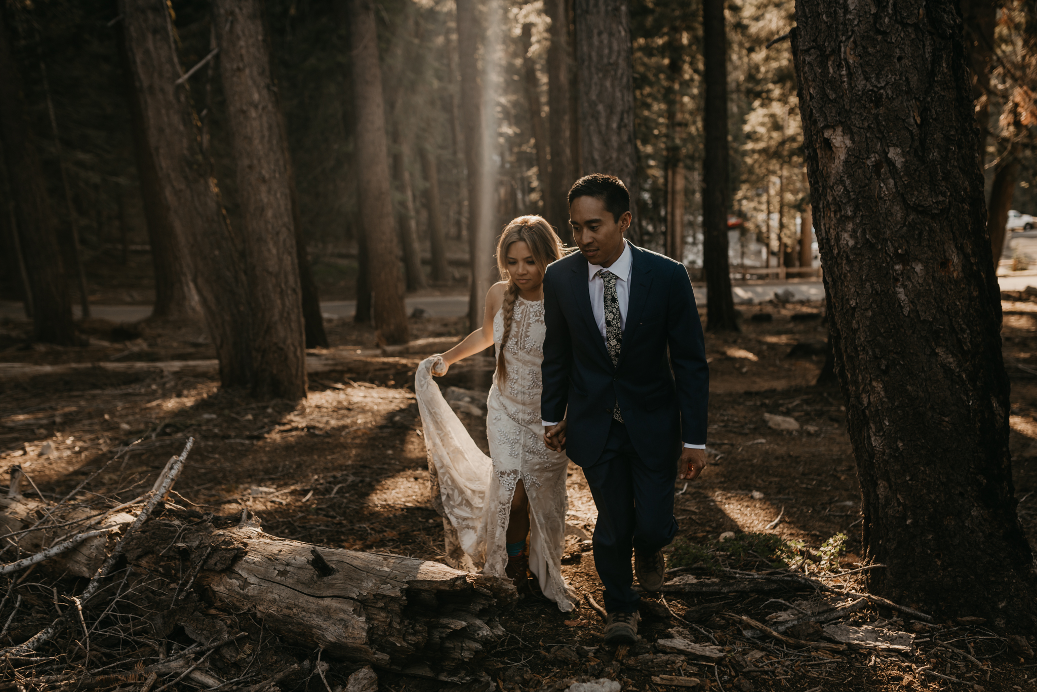 © Isaiah + Taylor Photography - Yosemite Nationanl Park Elopement Photographer - Evergreen Lodge Wedding-005.jpg