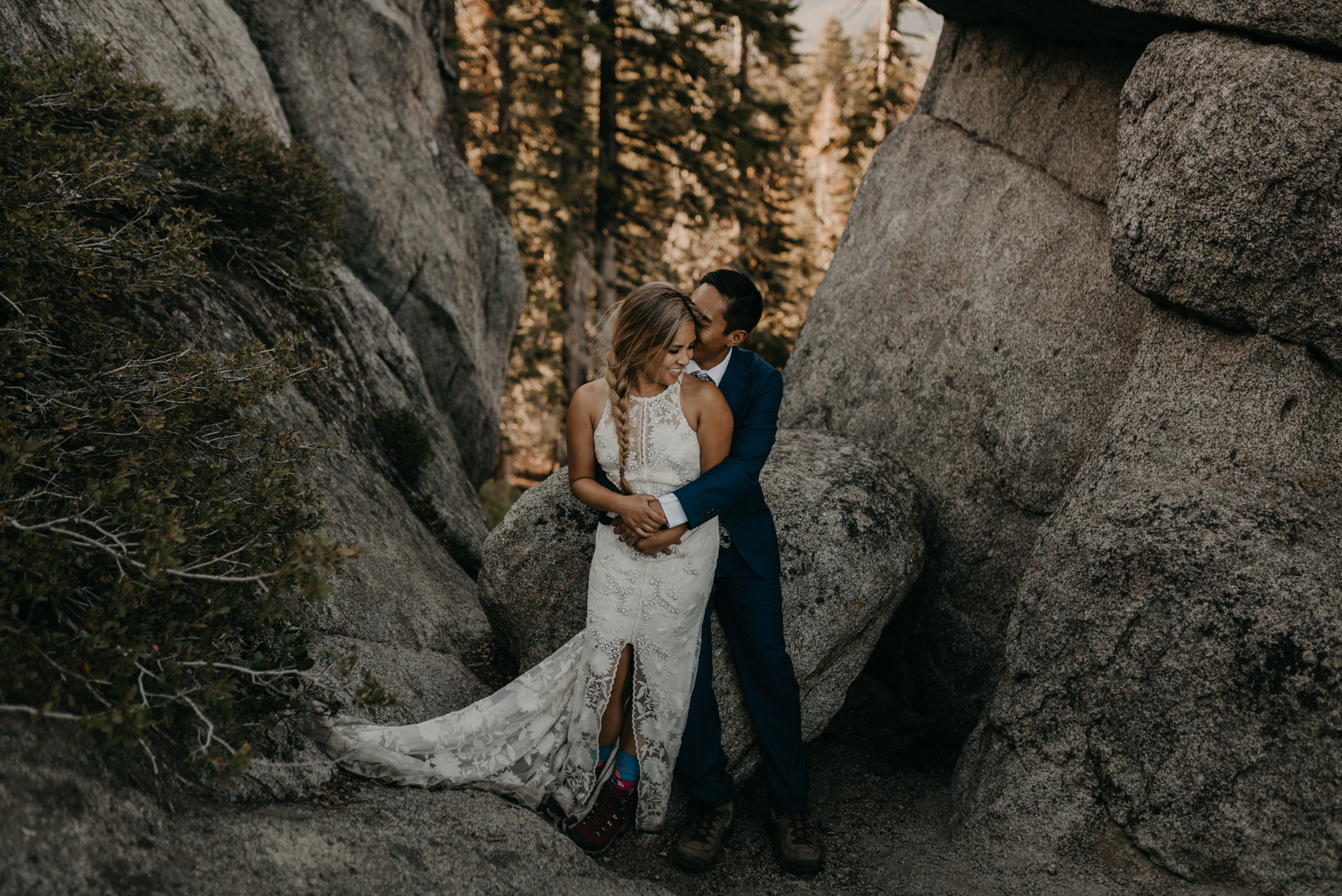 © Isaiah + Taylor Photography - Yosemite Nationanl Park Elopement Photographer - Evergreen Lodge Wedding-033.jpg