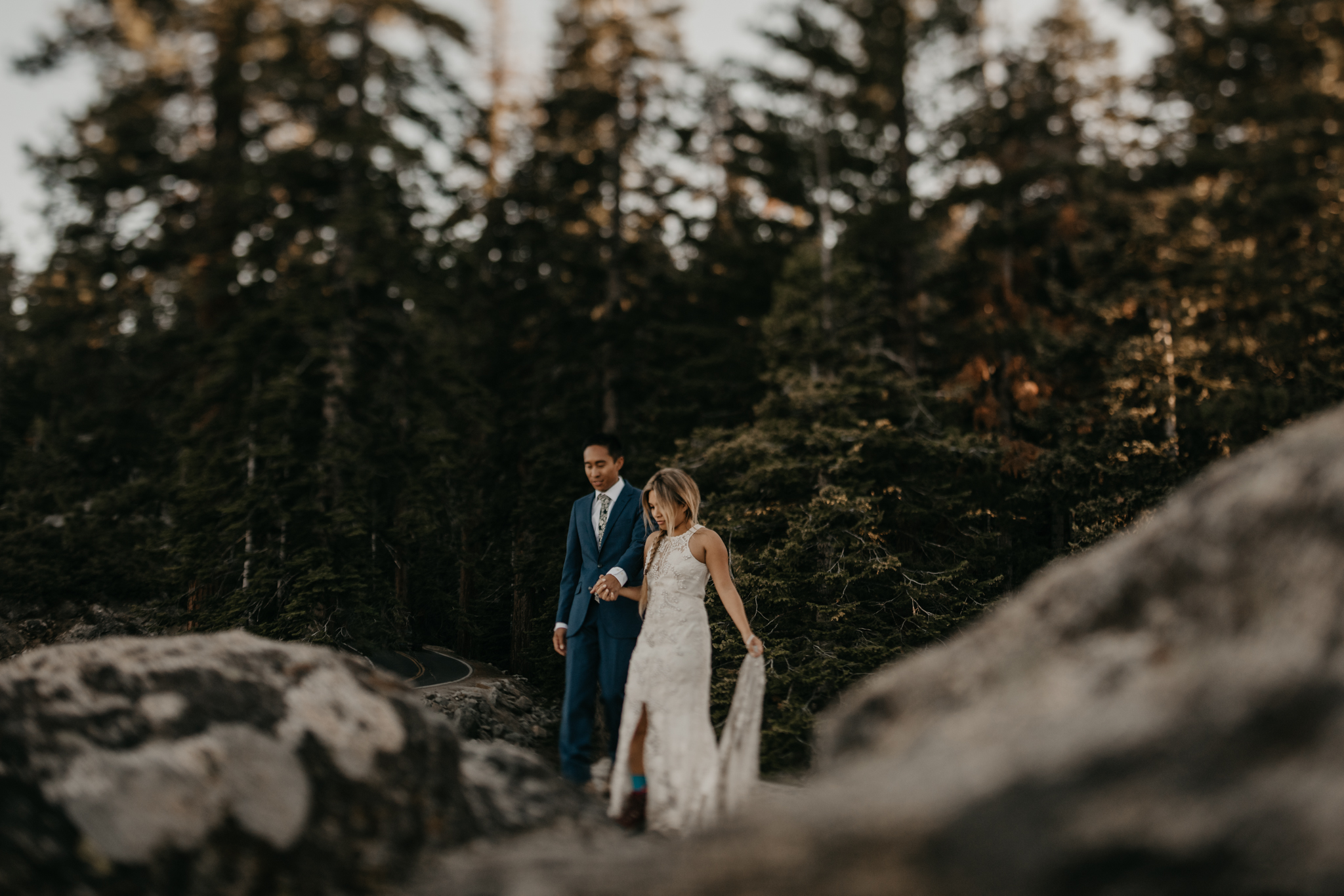 © Isaiah + Taylor Photography - Yosemite Nationanl Park Elopement Photographer - Evergreen Lodge Wedding-036.jpg