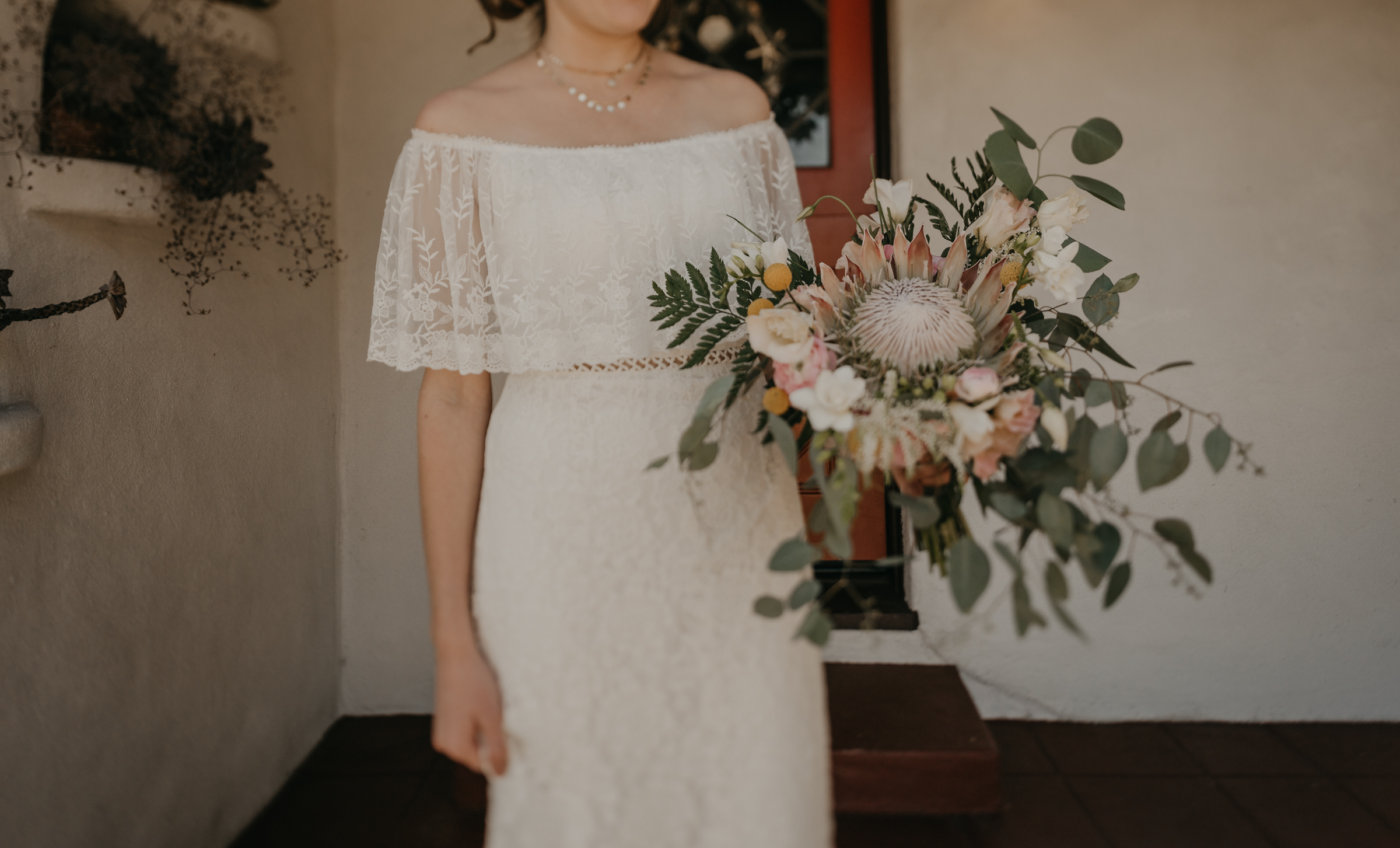 © Isaiah + Taylor Photography - San Clemente Historic Cottage Laid-Back Wedding-011.jpg