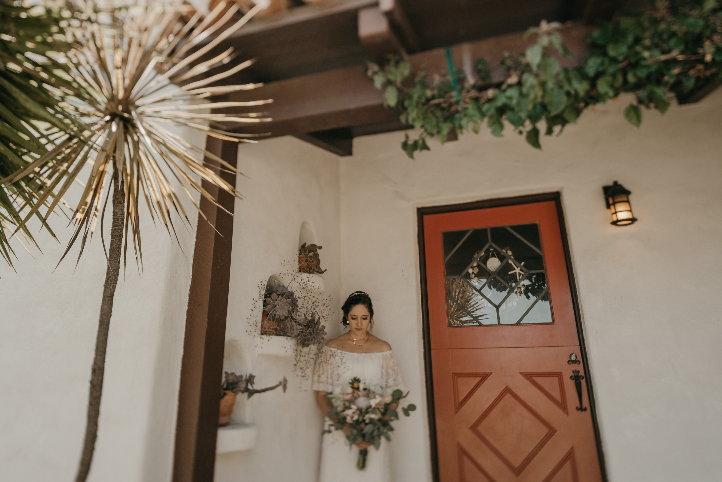 © Isaiah + Taylor Photography - San Clemente Historic Cottage Laid-Back Wedding-013.jpg