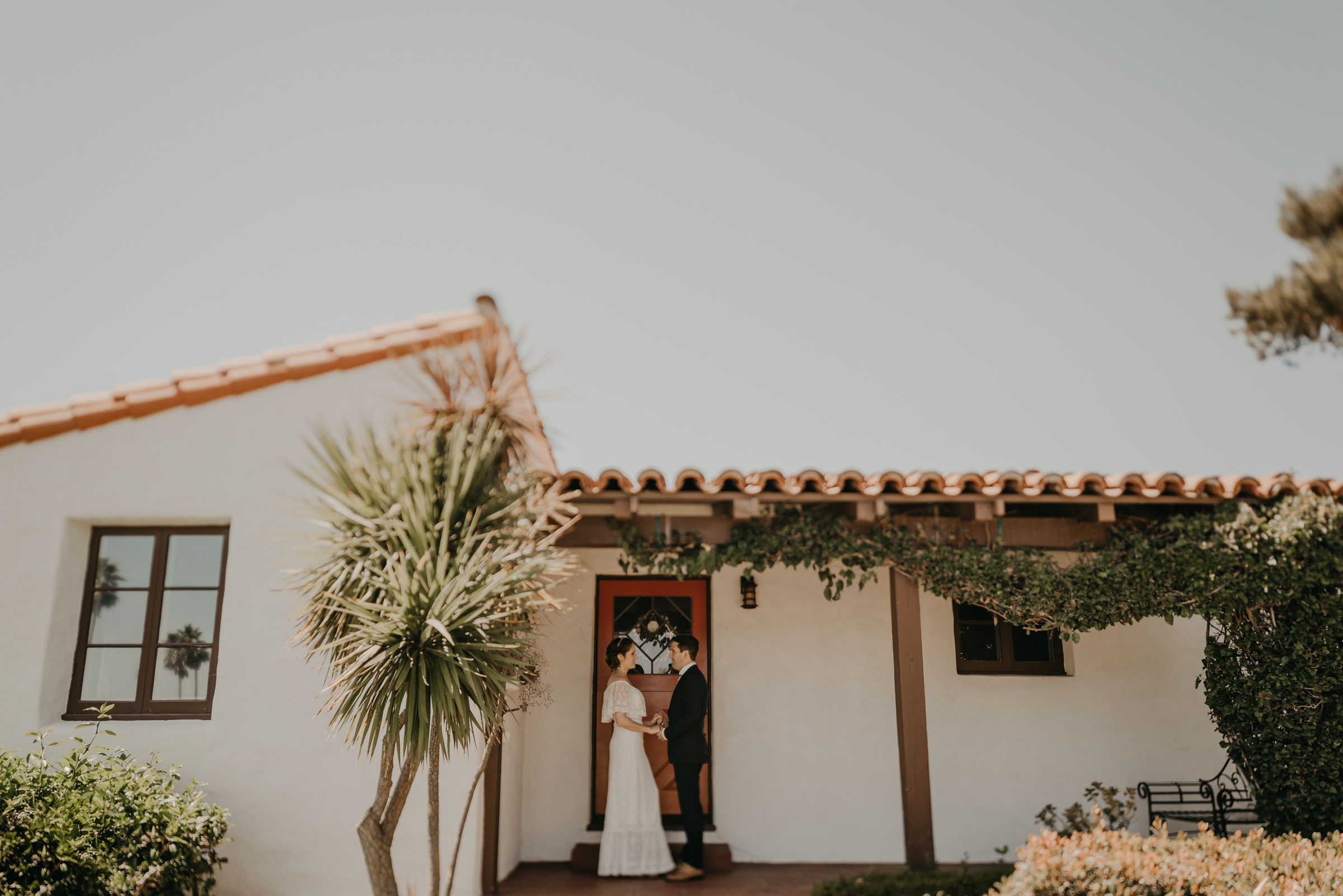© Isaiah + Taylor Photography - San Clemente Historic Cottage Laid-Back Wedding-025.jpg
