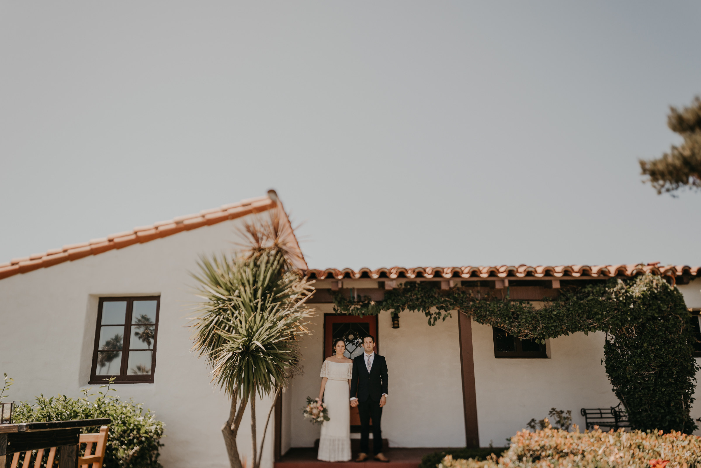 © Isaiah + Taylor Photography - San Clemente Historic Cottage Laid-Back Wedding-037.jpg