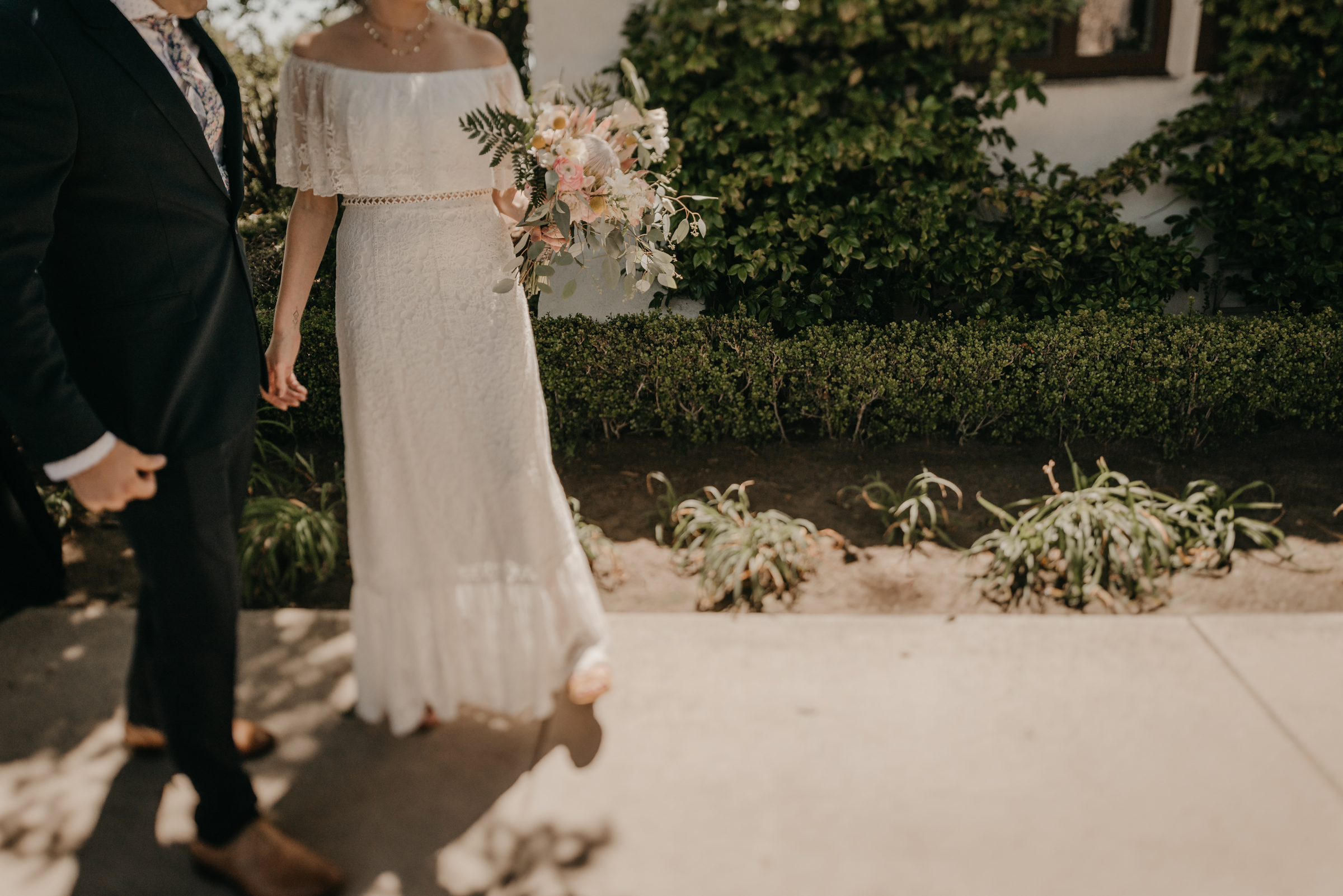 © Isaiah + Taylor Photography - San Clemente Historic Cottage Laid-Back Wedding-048.jpg