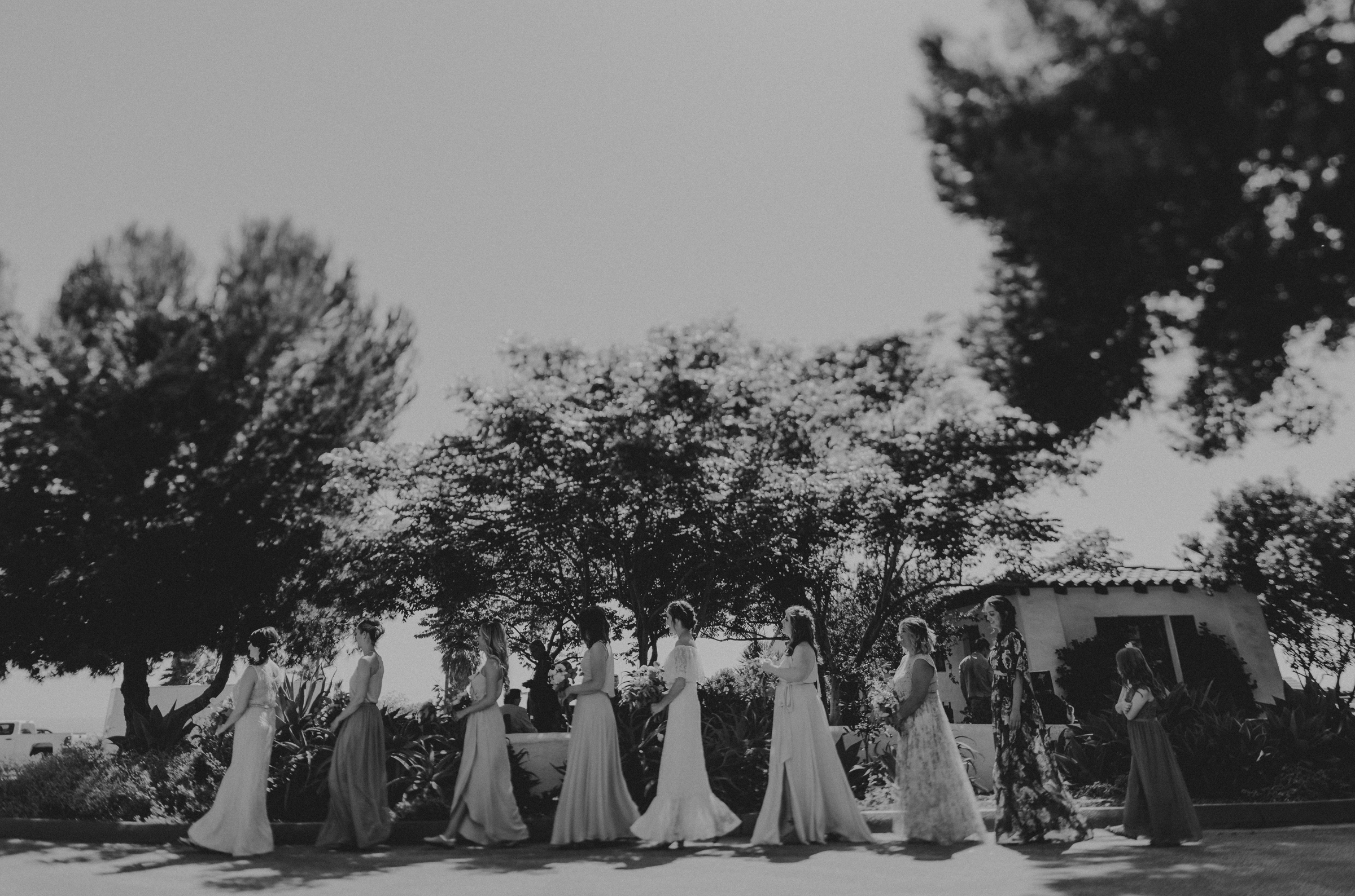 © Isaiah + Taylor Photography - San Clemente Historic Cottage Laid-Back Wedding-087.jpg