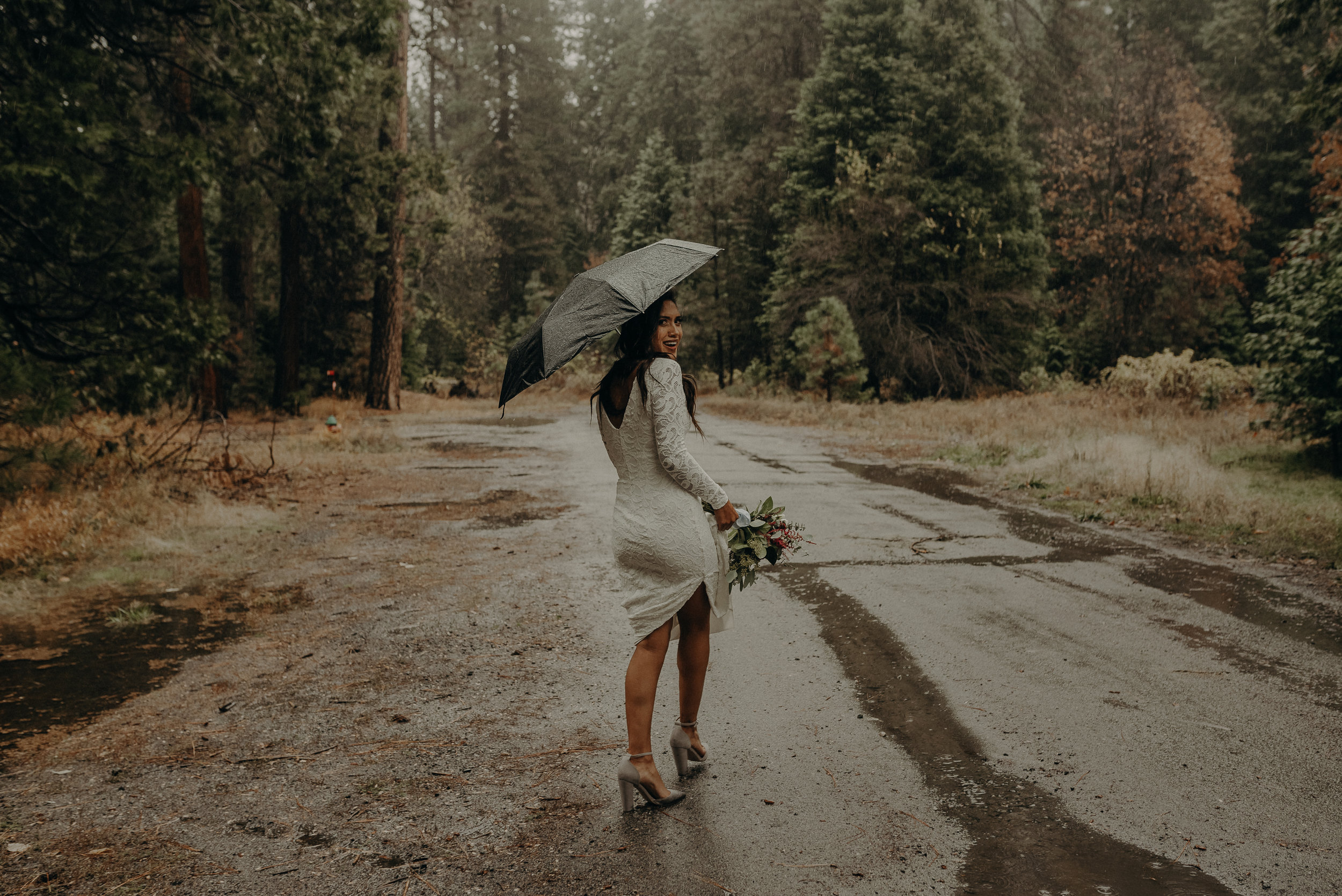 Isaiah + Taylor Photography - Yosemite Elopement - Los Angeles Wedding Photographer-9.jpg