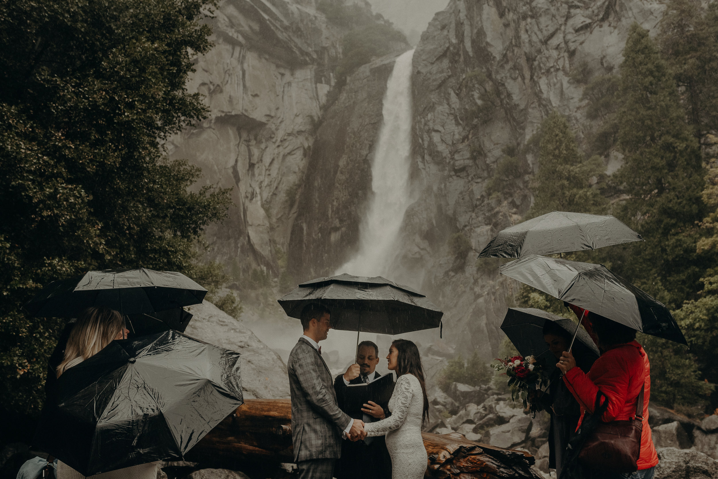 Isaiah + Taylor Photography - Yosemite Elopement - Los Angeles Wedding Photographer-34.jpg