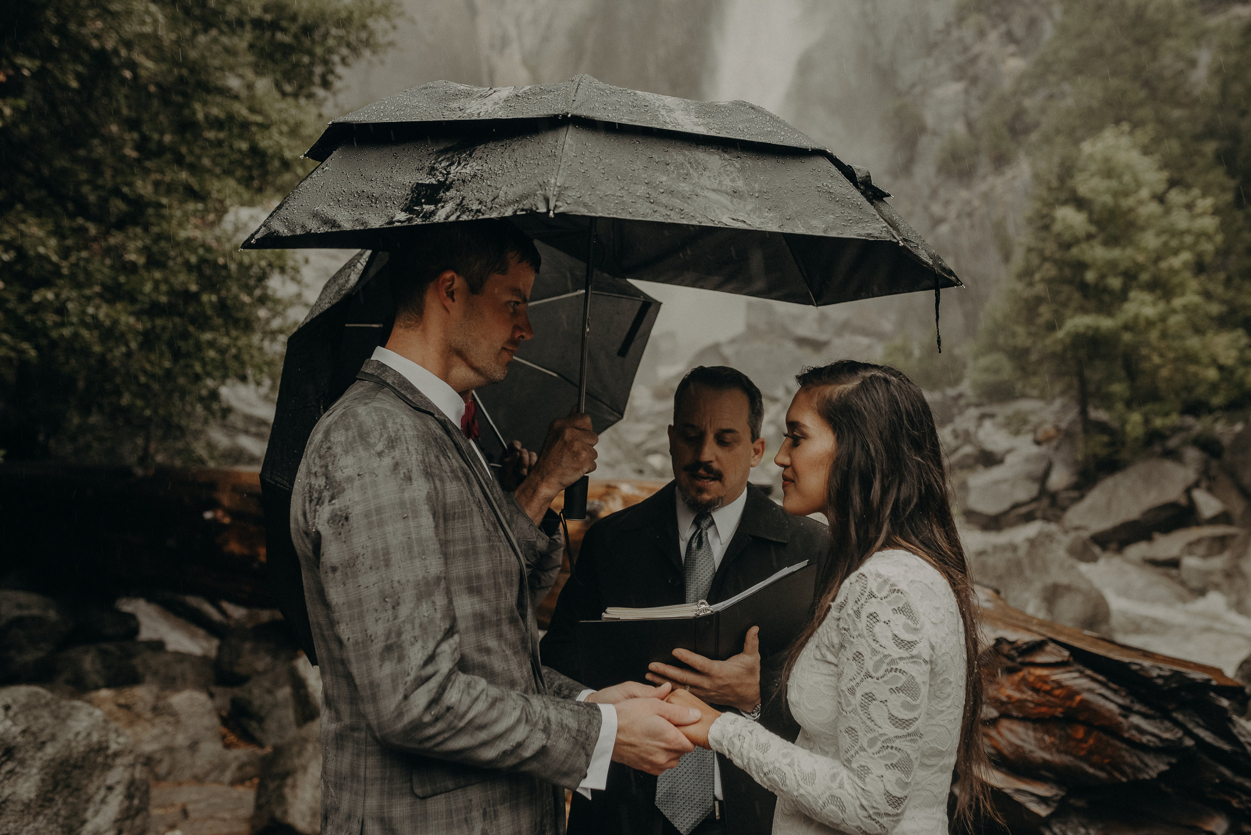Isaiah + Taylor Photography - Yosemite Elopement - Los Angeles Wedding Photographer-35.jpg