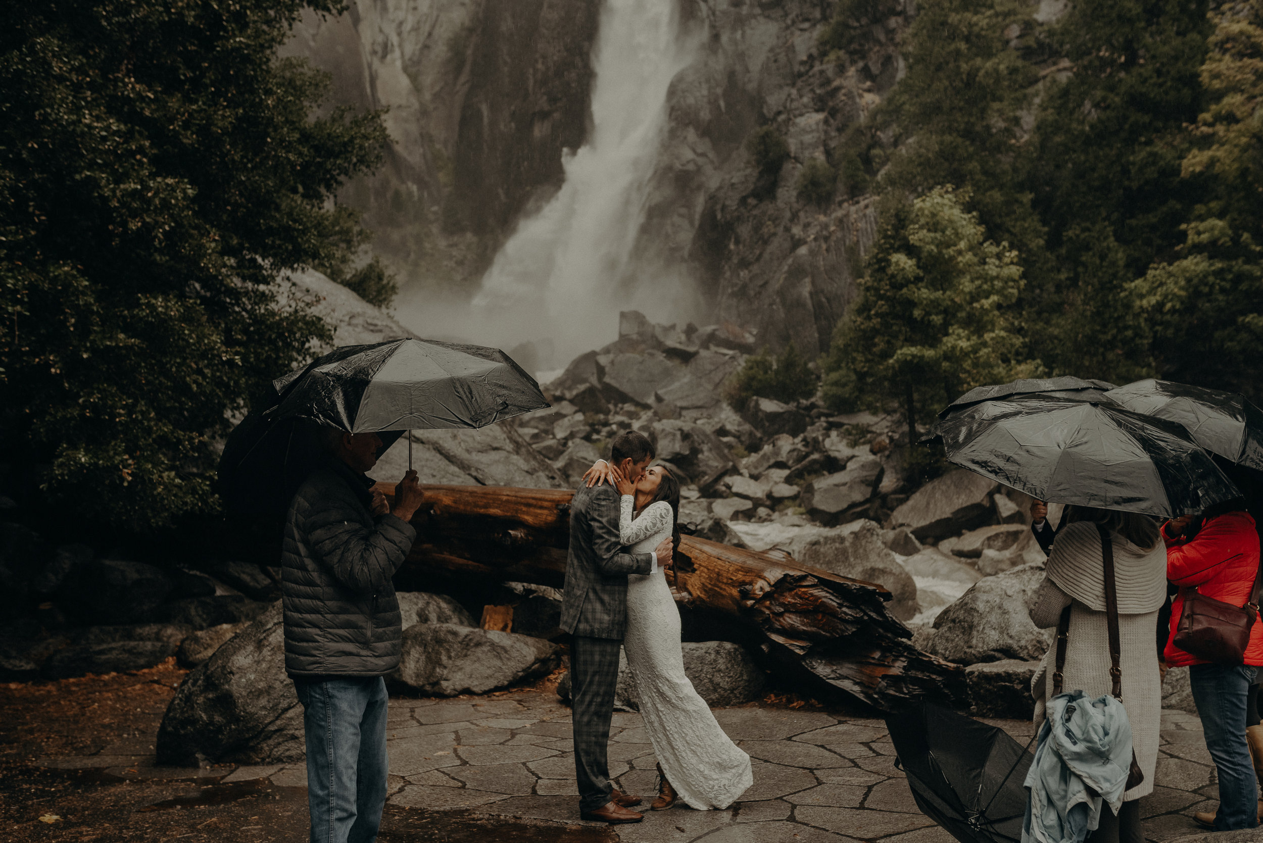 Isaiah + Taylor Photography - Yosemite Elopement - Los Angeles Wedding Photographer-36.jpg