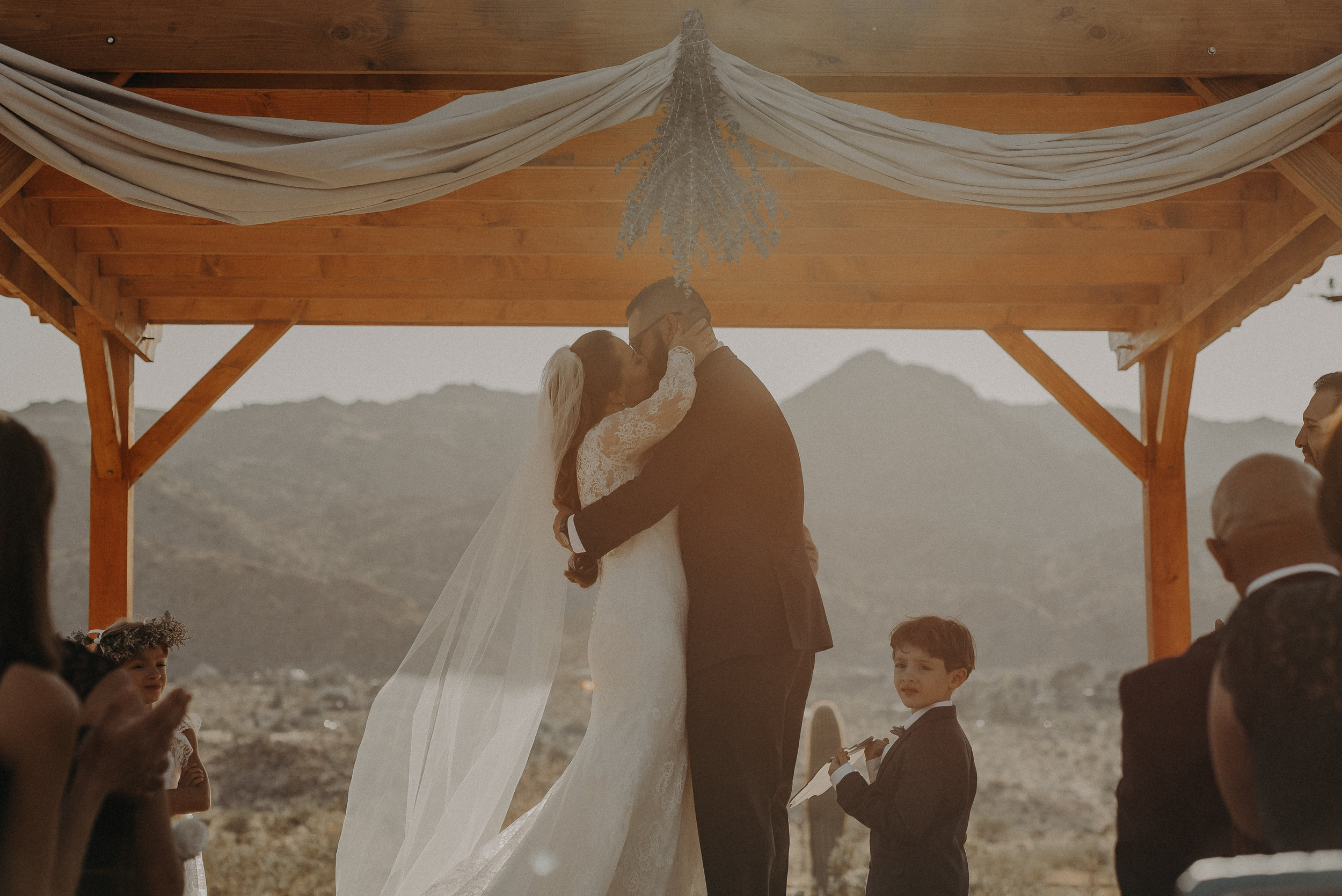 ©Isaiah + Taylor Photography - Joshua Tree Wedding Elopement-059.jpg