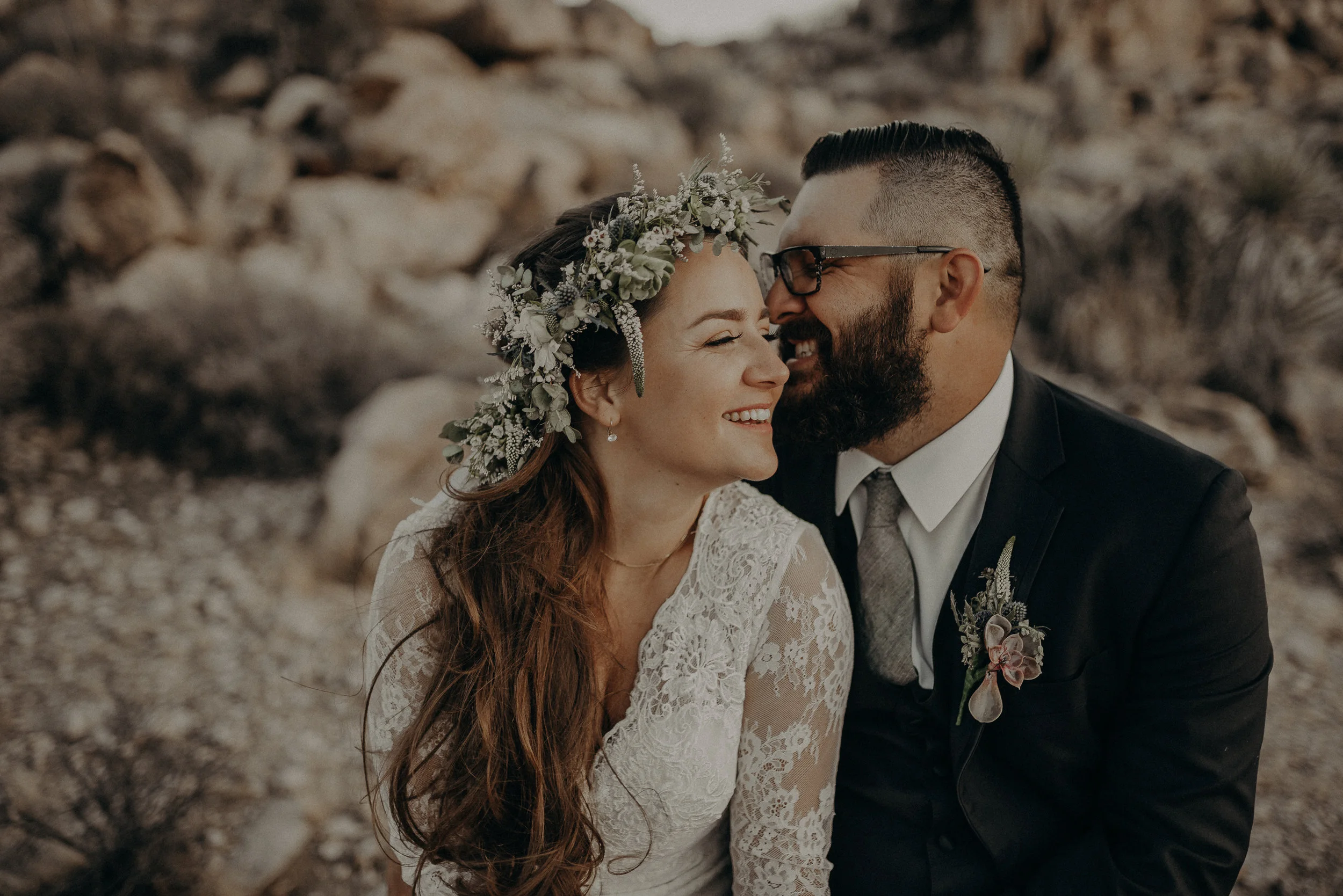 ©Isaiah + Taylor Photography - Joshua Tree Wedding Elopement-102.jpg