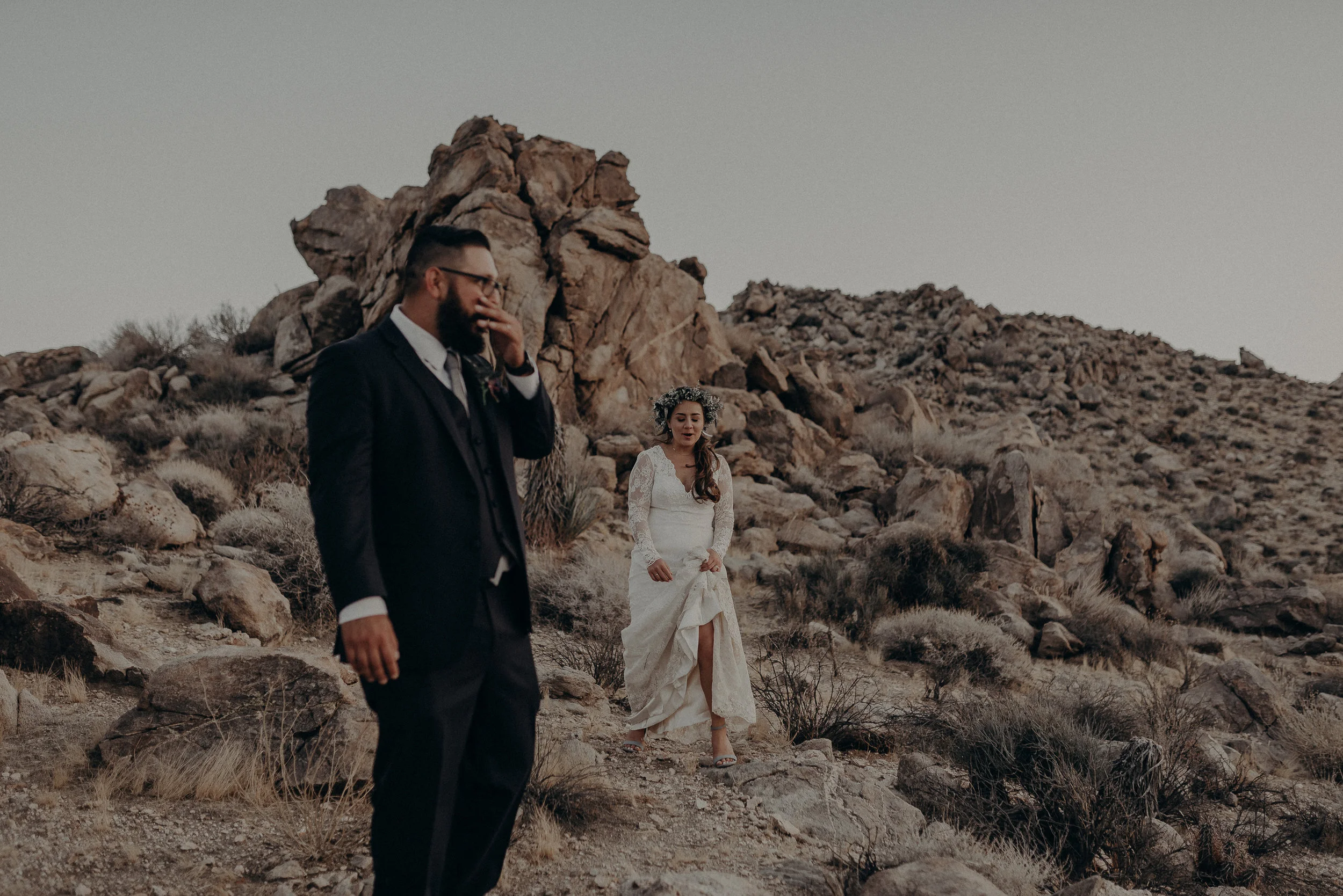 ©Isaiah + Taylor Photography - Joshua Tree Wedding Elopement-110.jpg