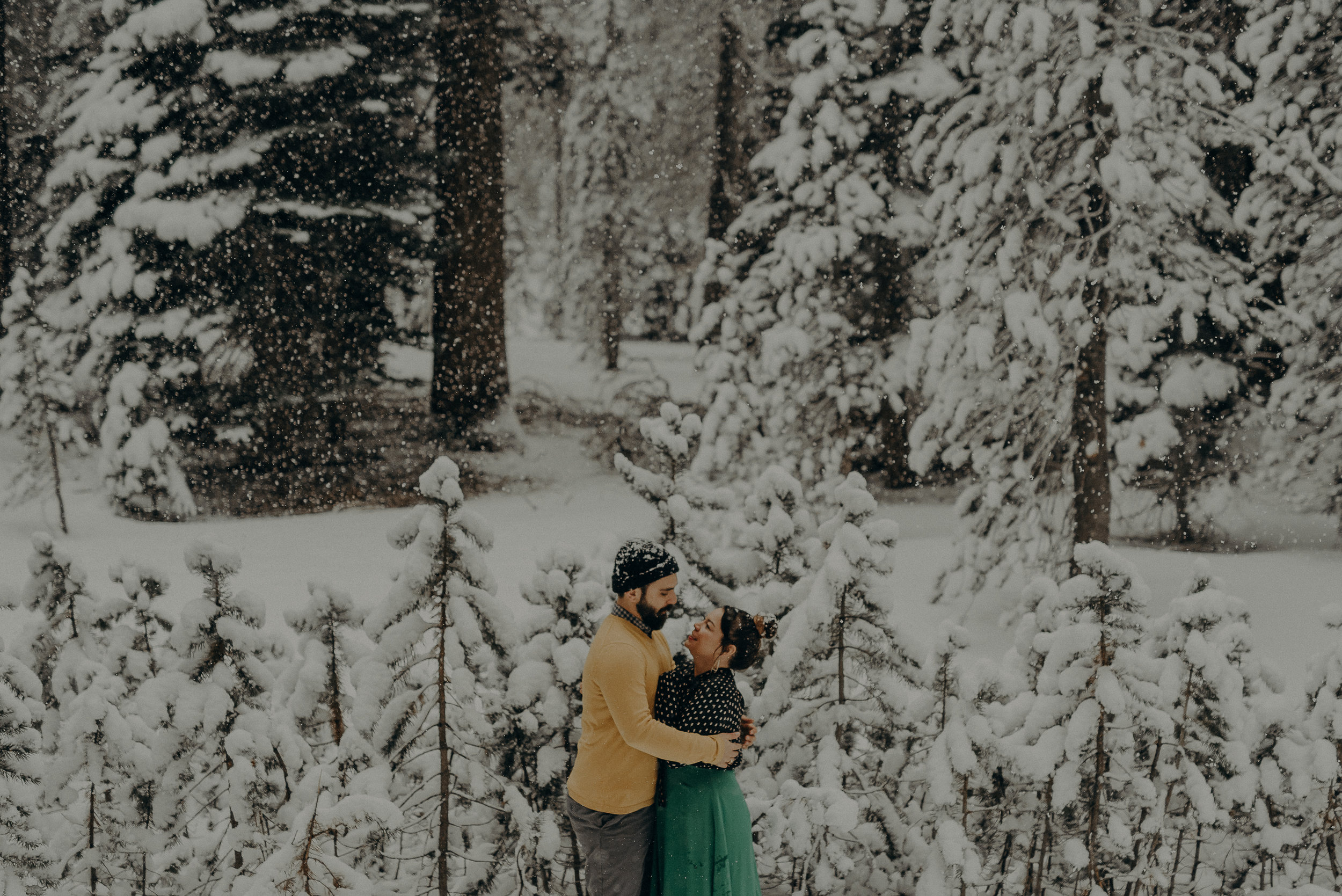 ©Isaiah + Taylor Photography - Los Angeles Wedding Photographer - Snowing engagement session-014.jpg