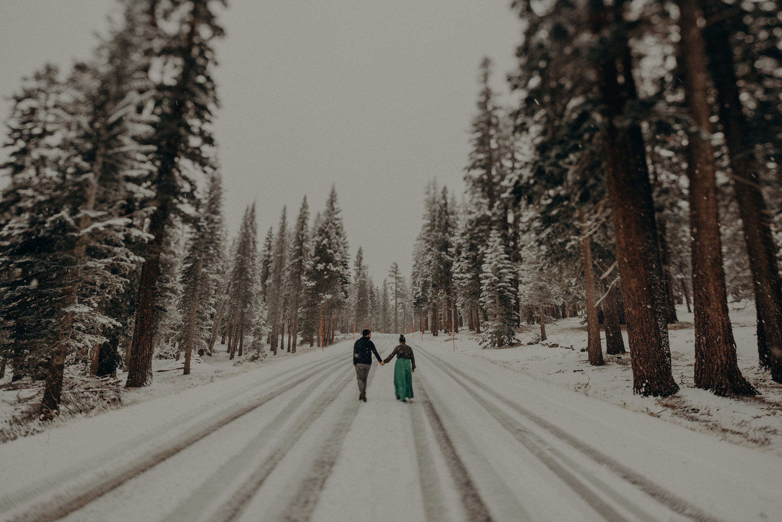 ©Isaiah + Taylor Photography - Los Angeles Wedding Photographer - Snowing engagement session-026.jpg
