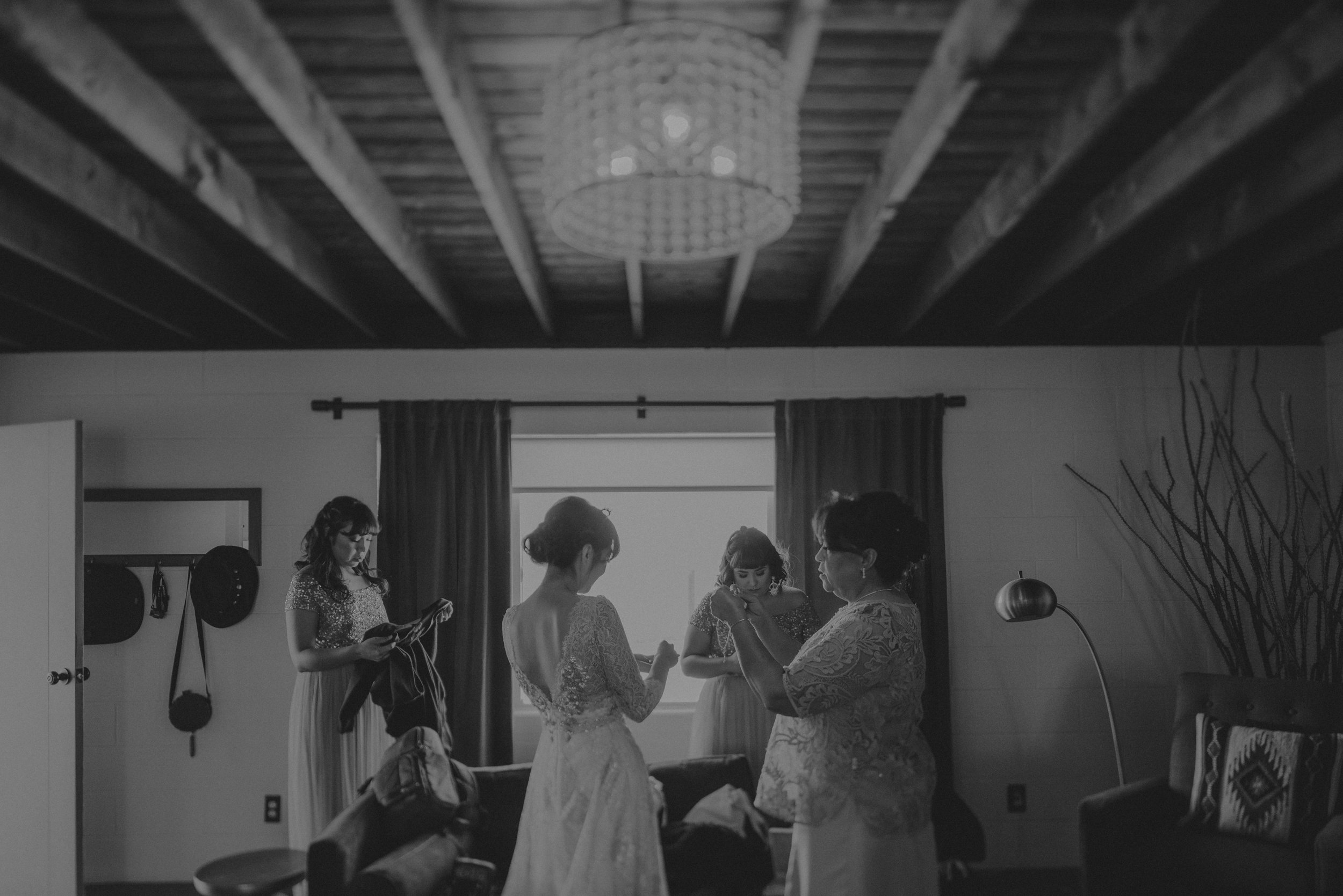 © Isaiah + Taylor Photography - Long Beach Wedding Photographer - Joshua Tree Elopement-023.jpg