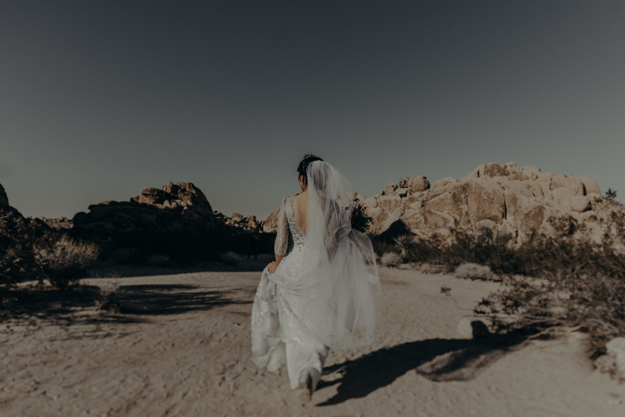 © Isaiah + Taylor Photography - Long Beach Wedding Photographer - Joshua Tree Elopement-053.jpg