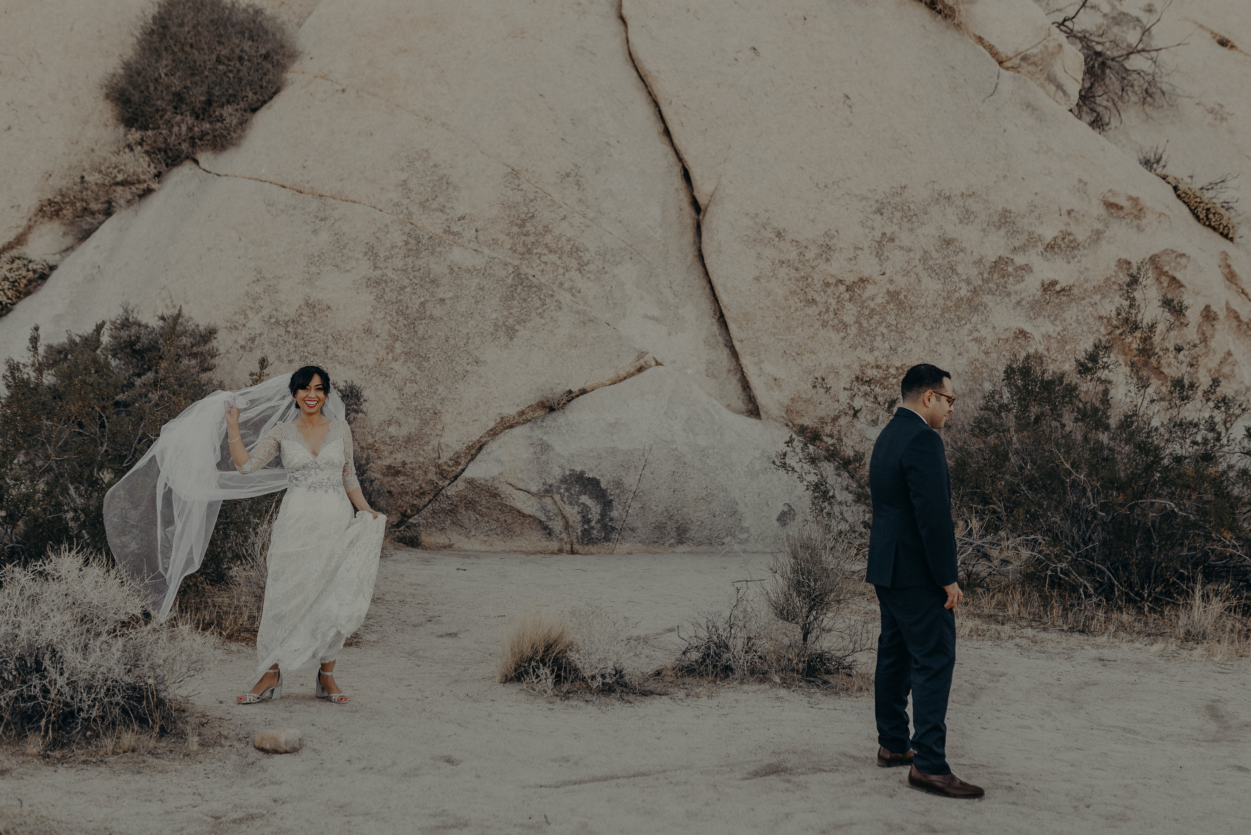 © Isaiah + Taylor Photography - Long Beach Wedding Photographer - Joshua Tree Elopement-055.jpg