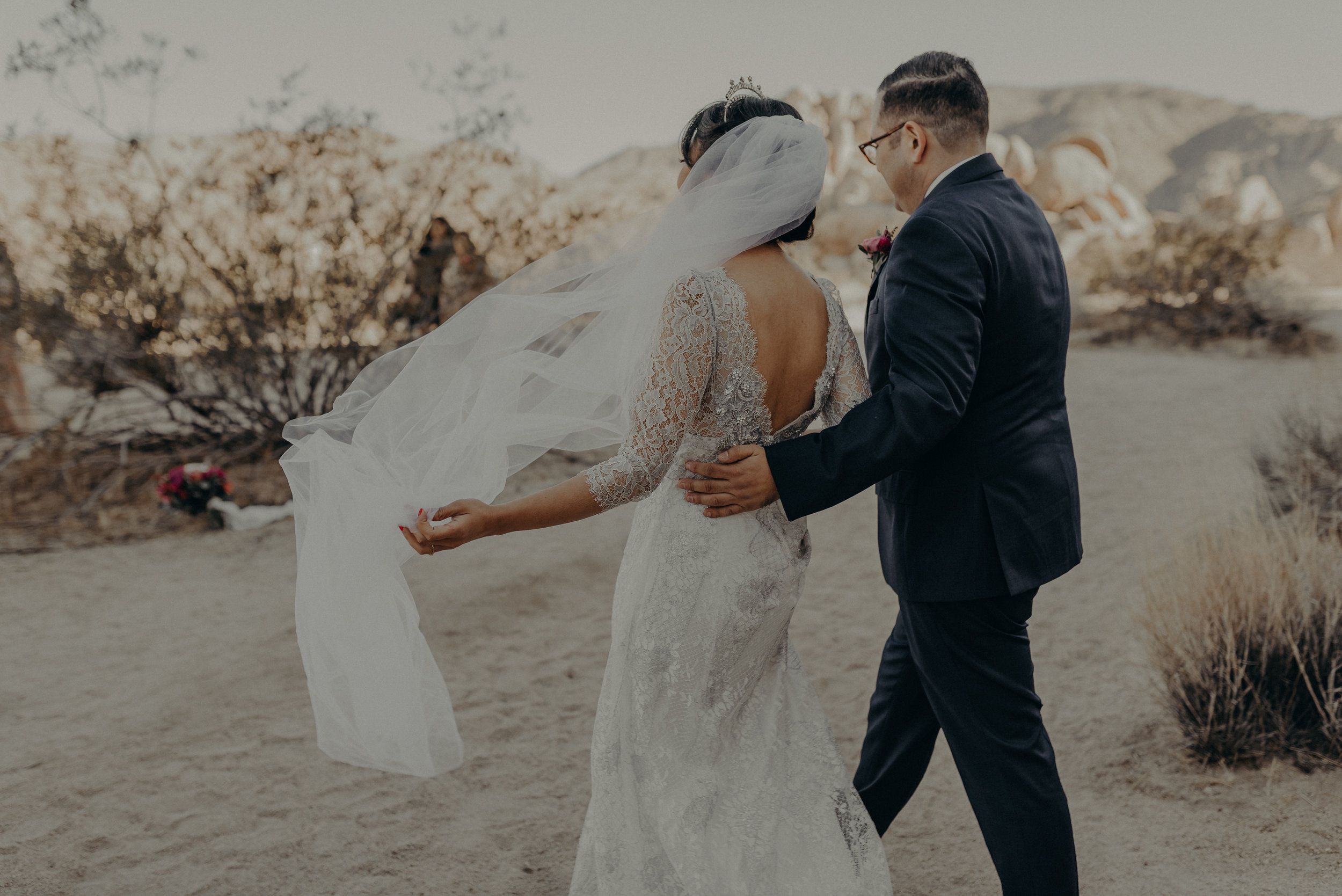 © Isaiah + Taylor Photography - Long Beach Wedding Photographer - Joshua Tree Elopement-063.jpg