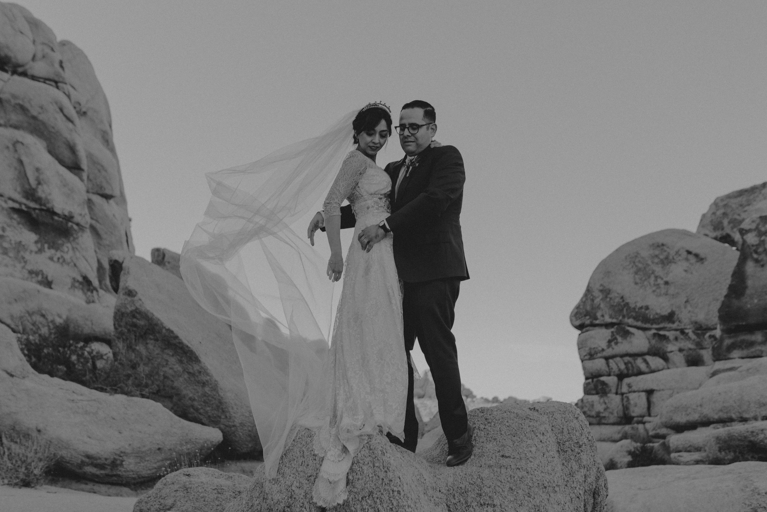 © Isaiah + Taylor Photography - Long Beach Wedding Photographer - Joshua Tree Elopement-107.jpg