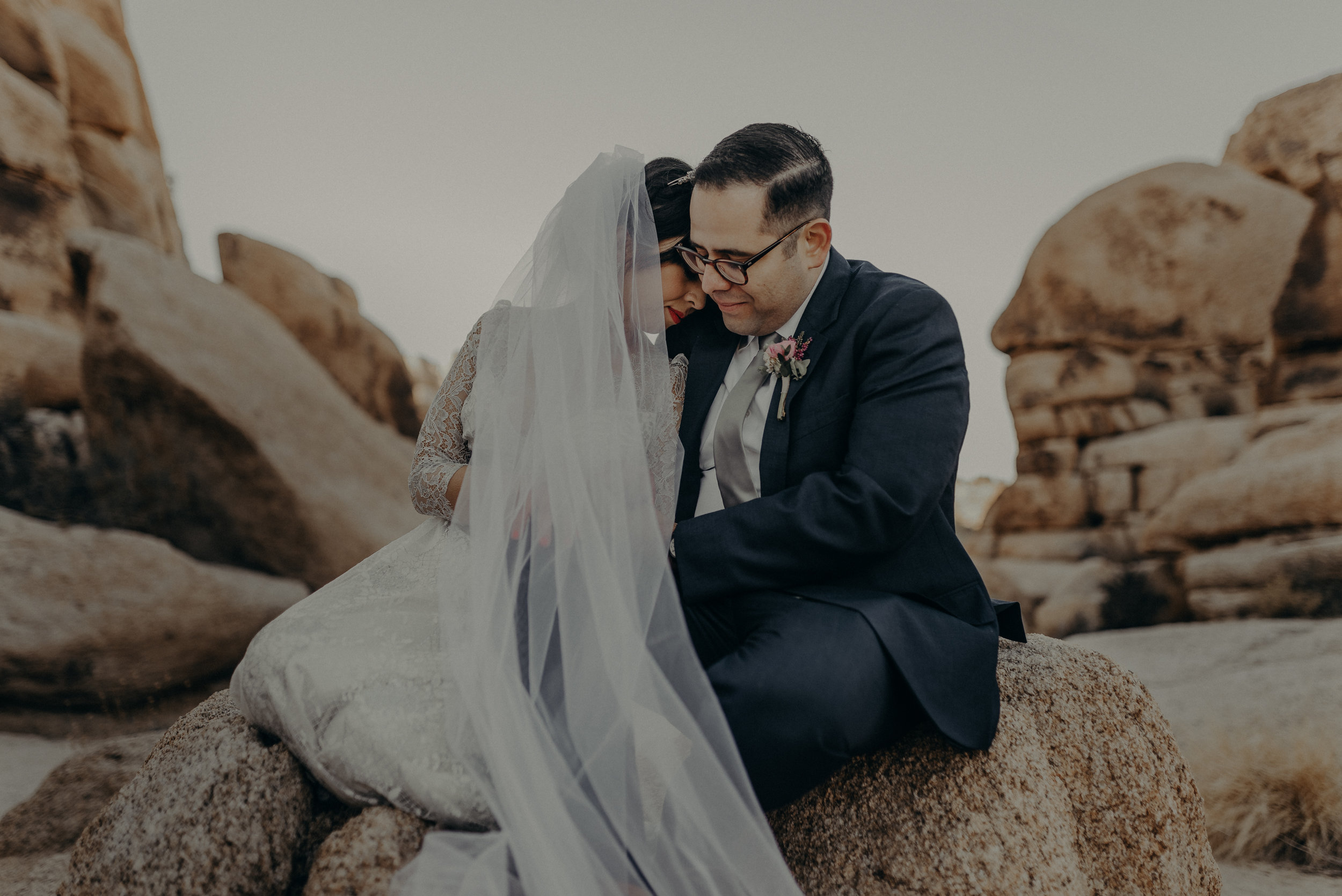 Joshua tree elopement, Indian cove wedding photographer