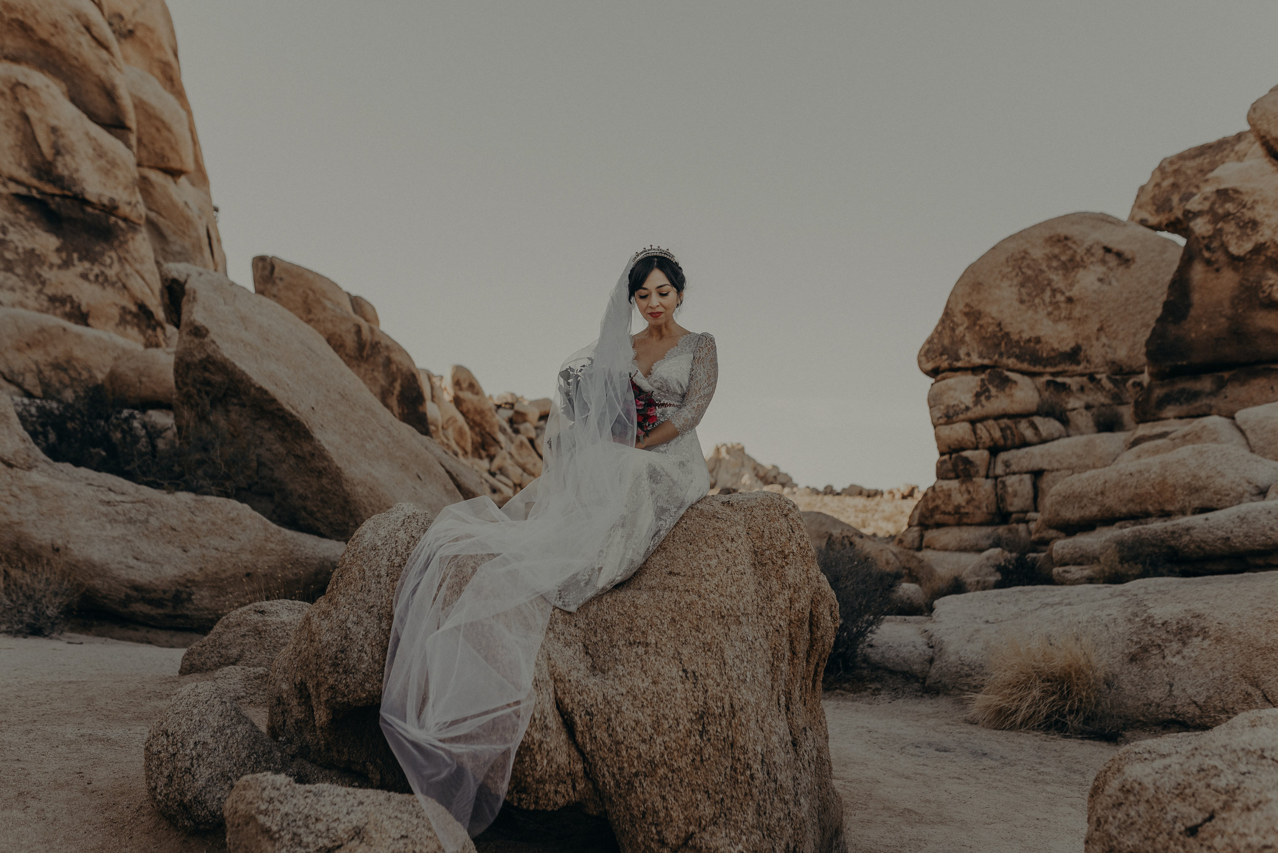 © Isaiah + Taylor Photography - Long Beach Wedding Photographer - Joshua Tree Elopement-113.jpg