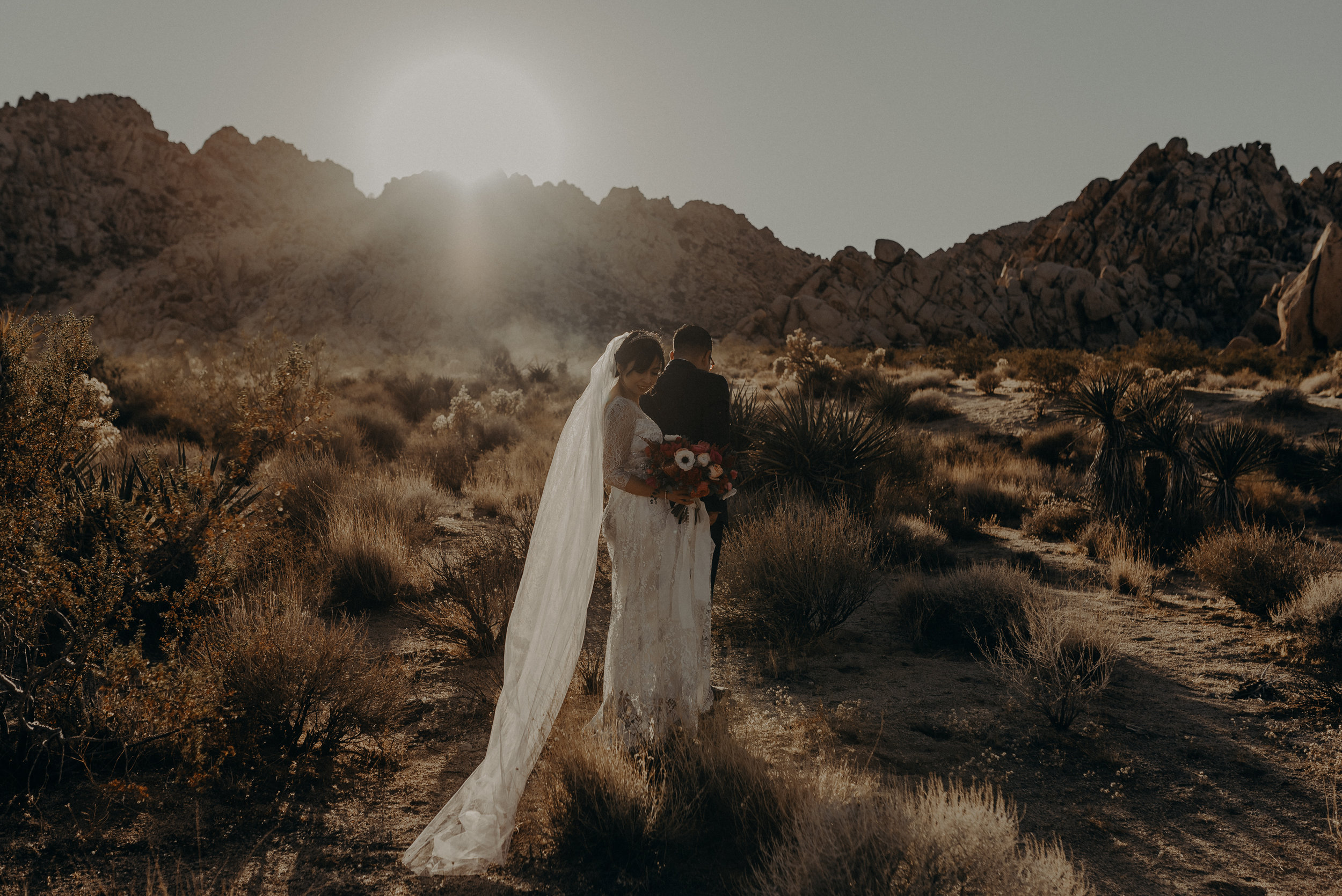 © Isaiah + Taylor Photography - Long Beach Wedding Photographer - Joshua Tree Elopement-131.jpg