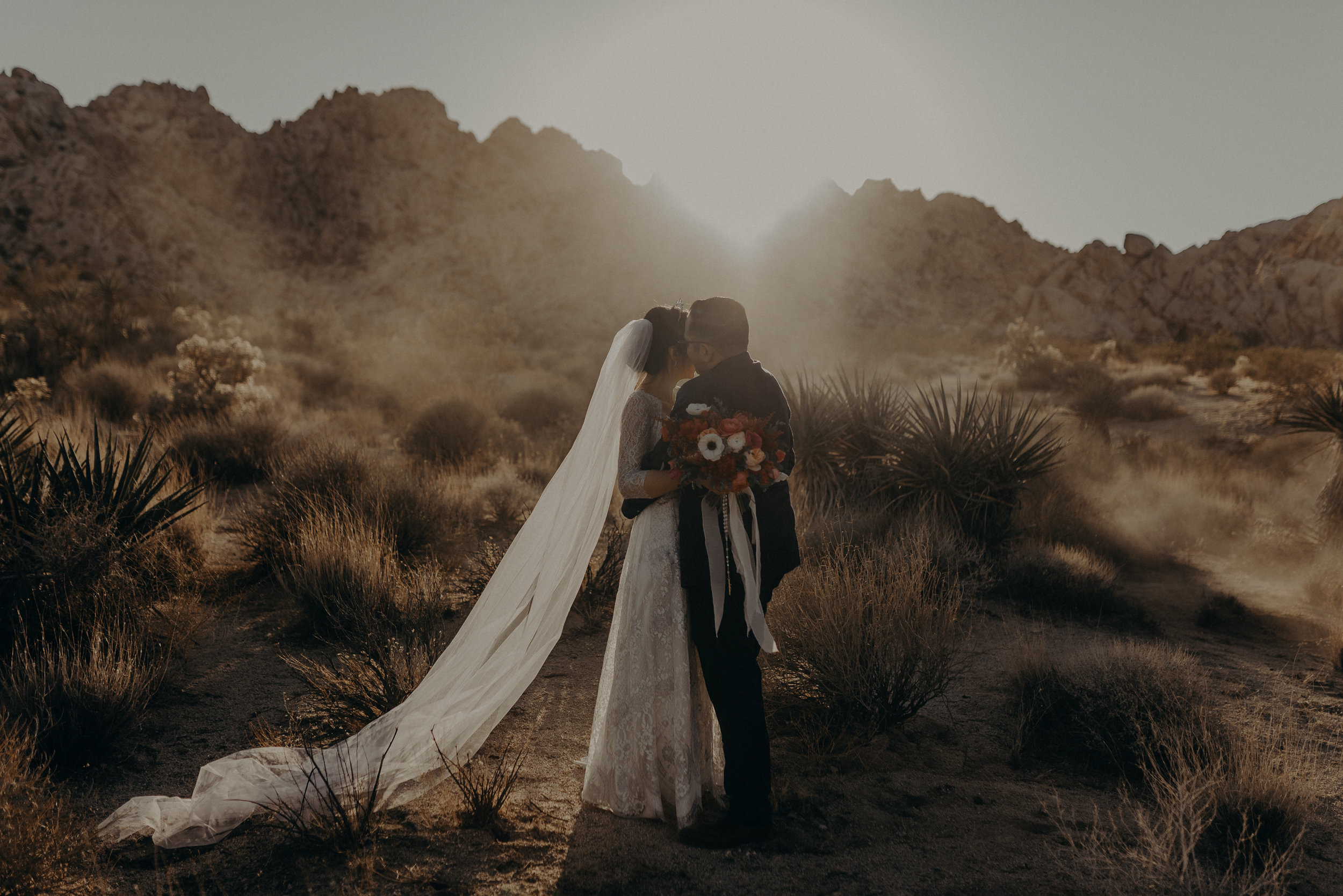 © Isaiah + Taylor Photography - Long Beach Wedding Photographer - Joshua Tree Elopement-144.jpg