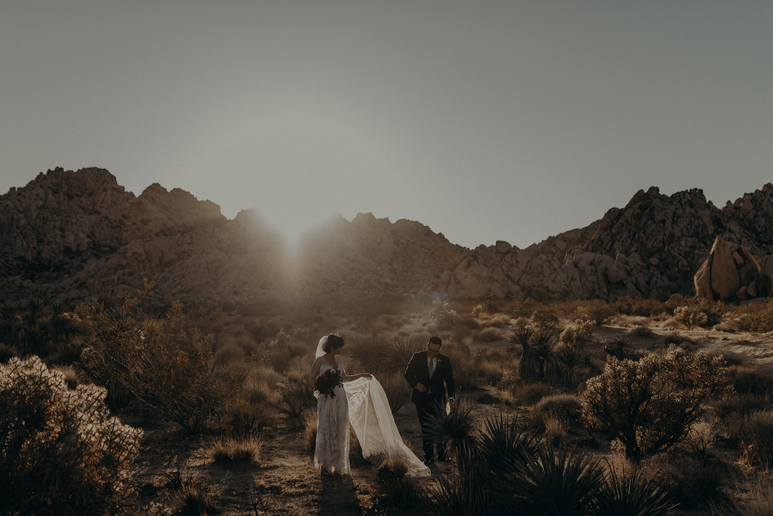 © Isaiah + Taylor Photography - Long Beach Wedding Photographer - Joshua Tree Elopement-147.jpg