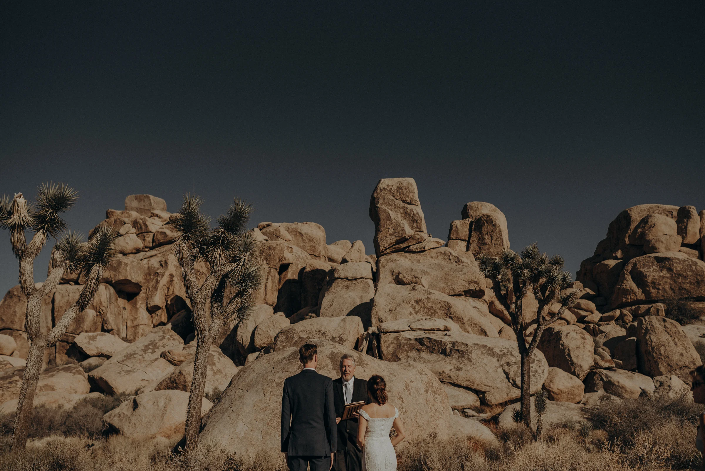 Joshua Tree Elopement - Los Angeles Wedding Photographers - IsaiahAndTaylor.com-022.jpg