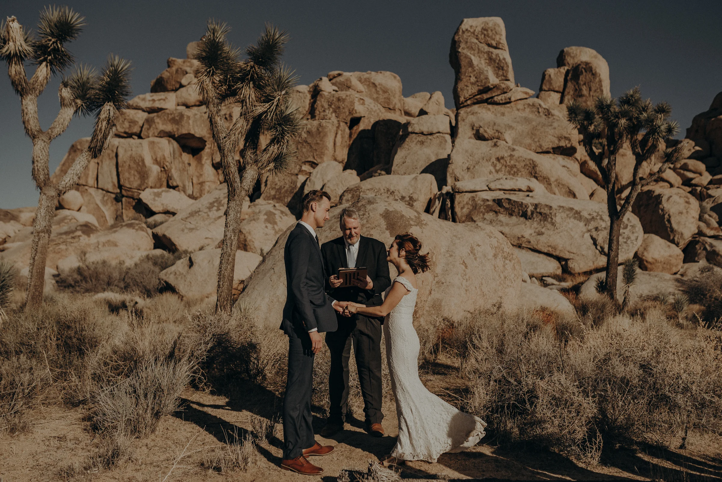 Joshua Tree Elopement - Los Angeles Wedding Photographers - IsaiahAndTaylor.com-029.jpg