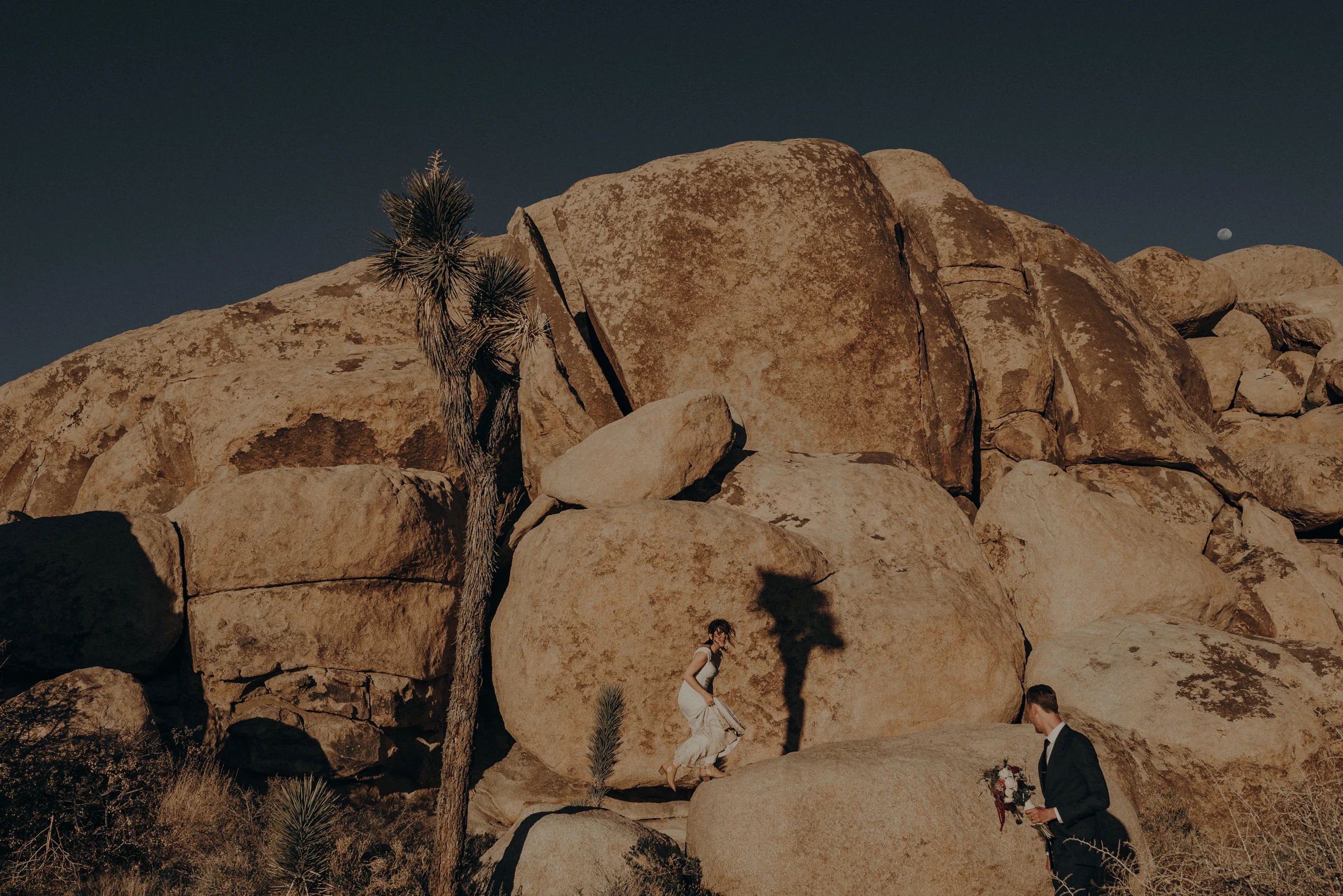 Joshua Tree Elopement - Los Angeles Wedding Photographers - IsaiahAndTaylor.com-085.jpg