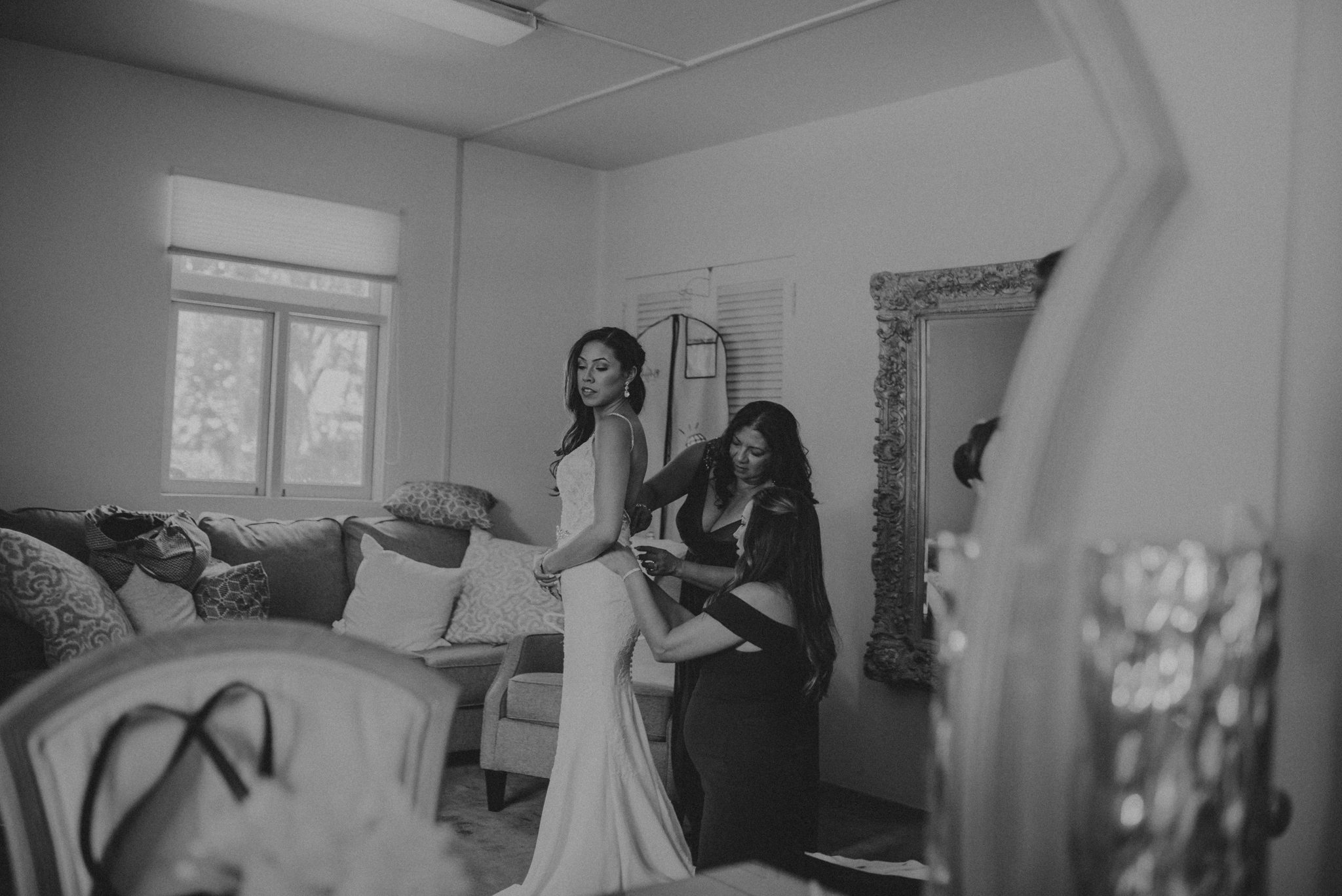 Wedding Photographer in Los Angeles - The Clarke Estate Wedding - IsaiahAndTaylor.com-017.jpg