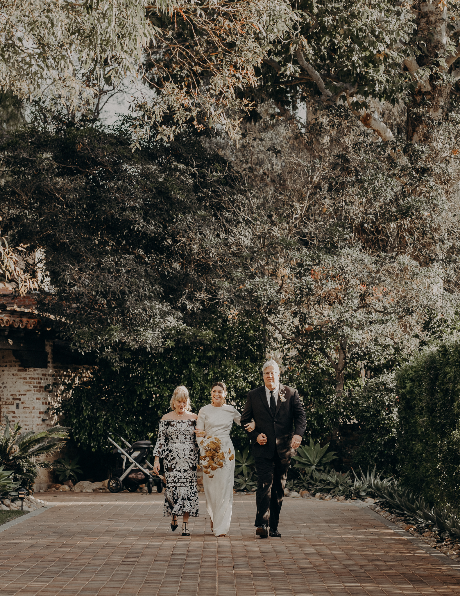 Hummingbird Nest Ranch Wedding - Wedding Photographer in Los Angeles - IsaiahAndTaylor.com-036.jpg