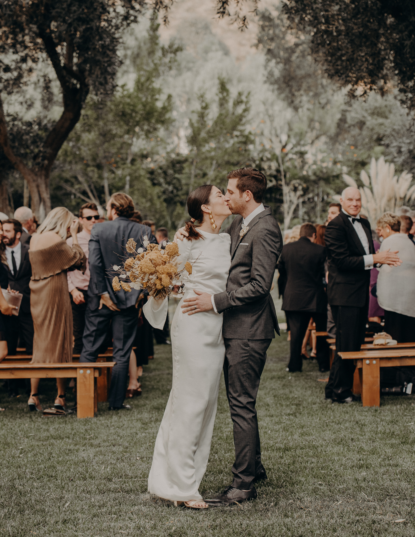 Hummingbird Nest Ranch Wedding - Wedding Photographer in Los Angeles