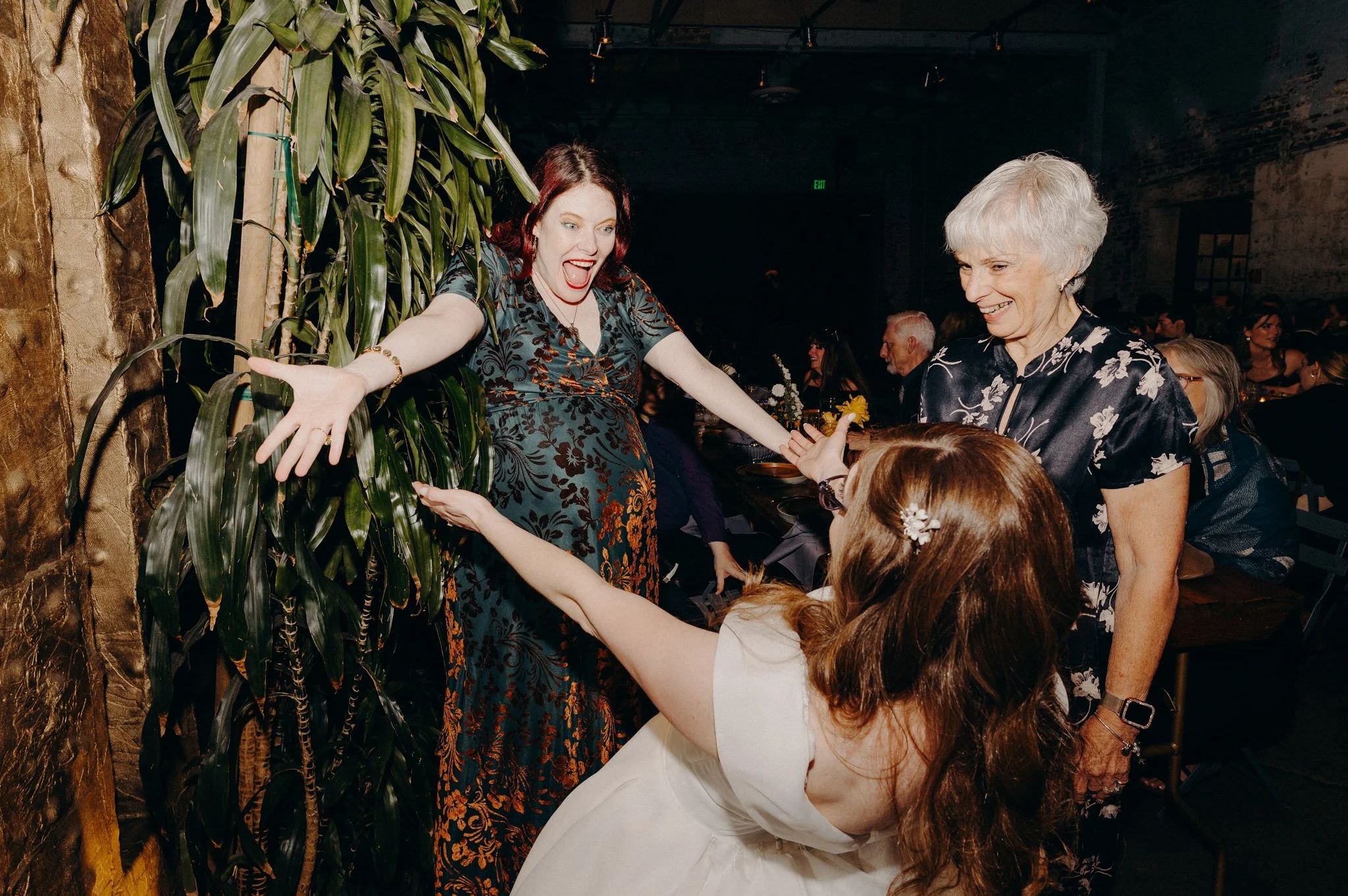 candid comedic wedding photography - millwick wedding dtla - queer lgbtq+ vendors - itlaphoto.com-159.jpg