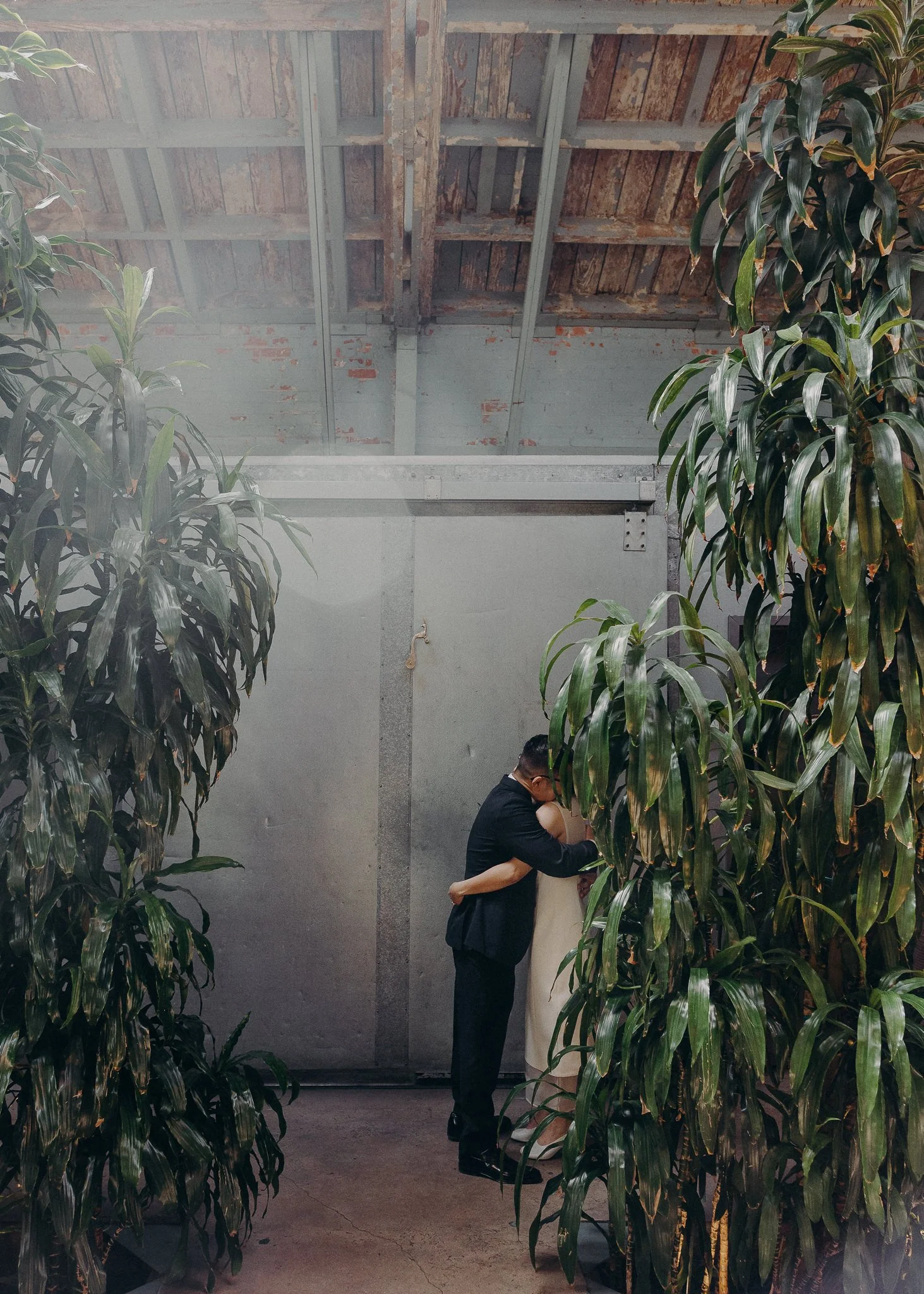 lgbtq+ wedding photographers in LA - los angeles queer wedding photo - millwick venue - itlaphoto.com-16.jpg