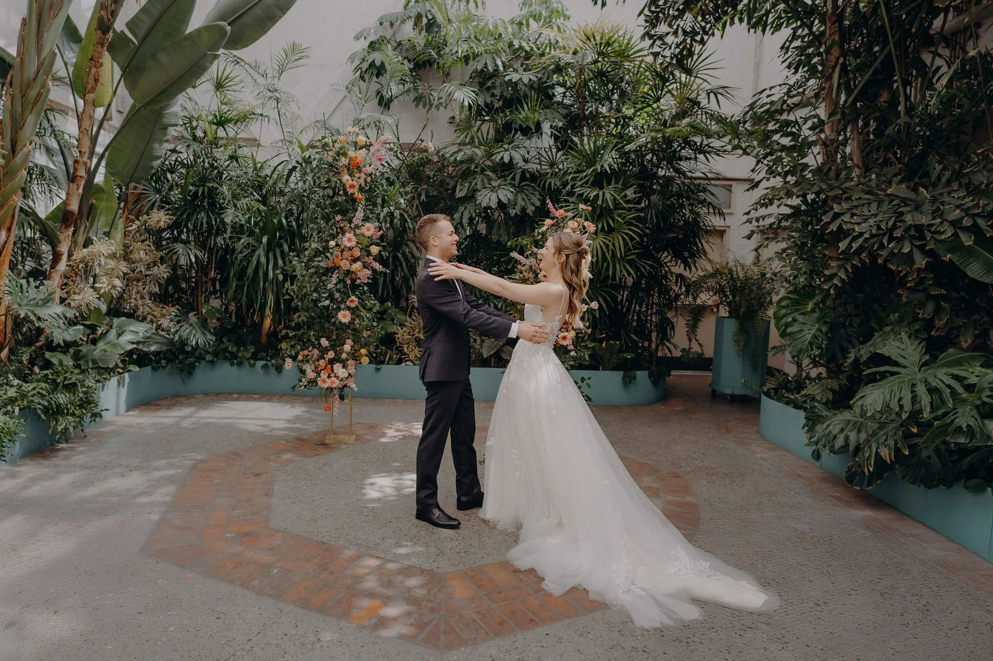 lgbtqia+ wedding photographers in LA - los angeles queer wedding photo - valentine dtla venue - itlaphoto.com--18.jpg