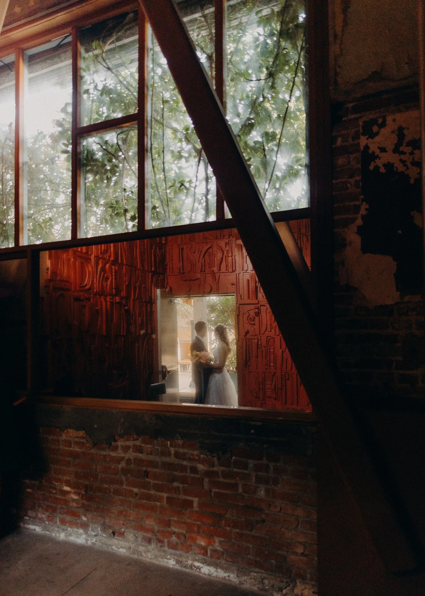 lgbtqia+ wedding photographers in LA - los angeles queer wedding photo - valentine dtla venue - itlaphoto.com--31.jpg