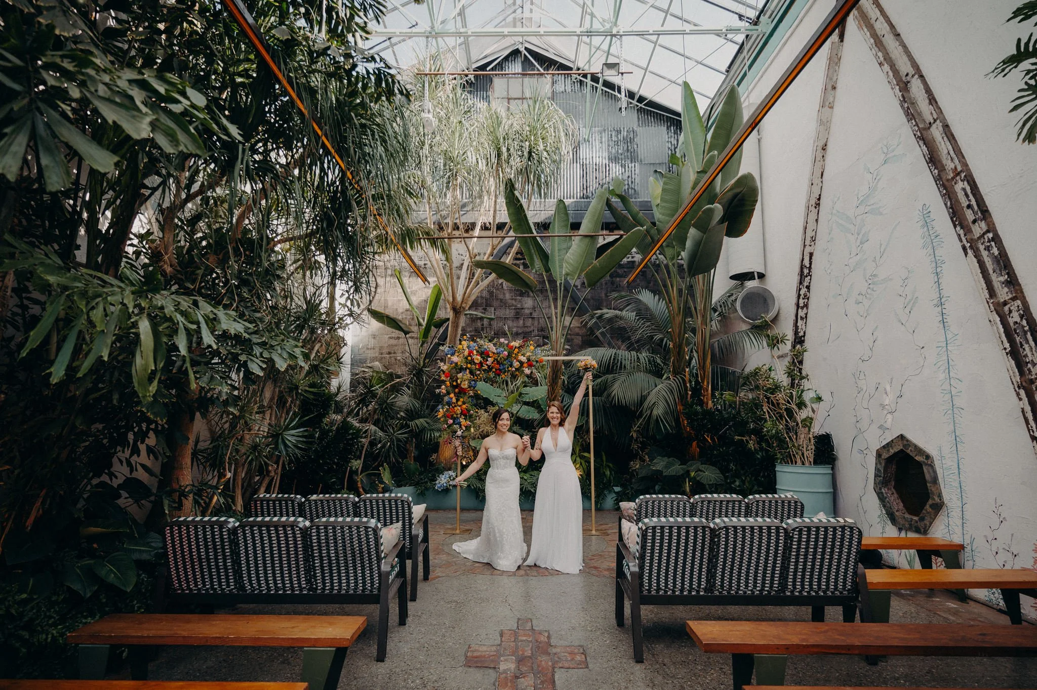 gay la wedding photographer  - queer los angeles vendors - lesbian wedding - grassroom - itlaphoto.com-39.jpg